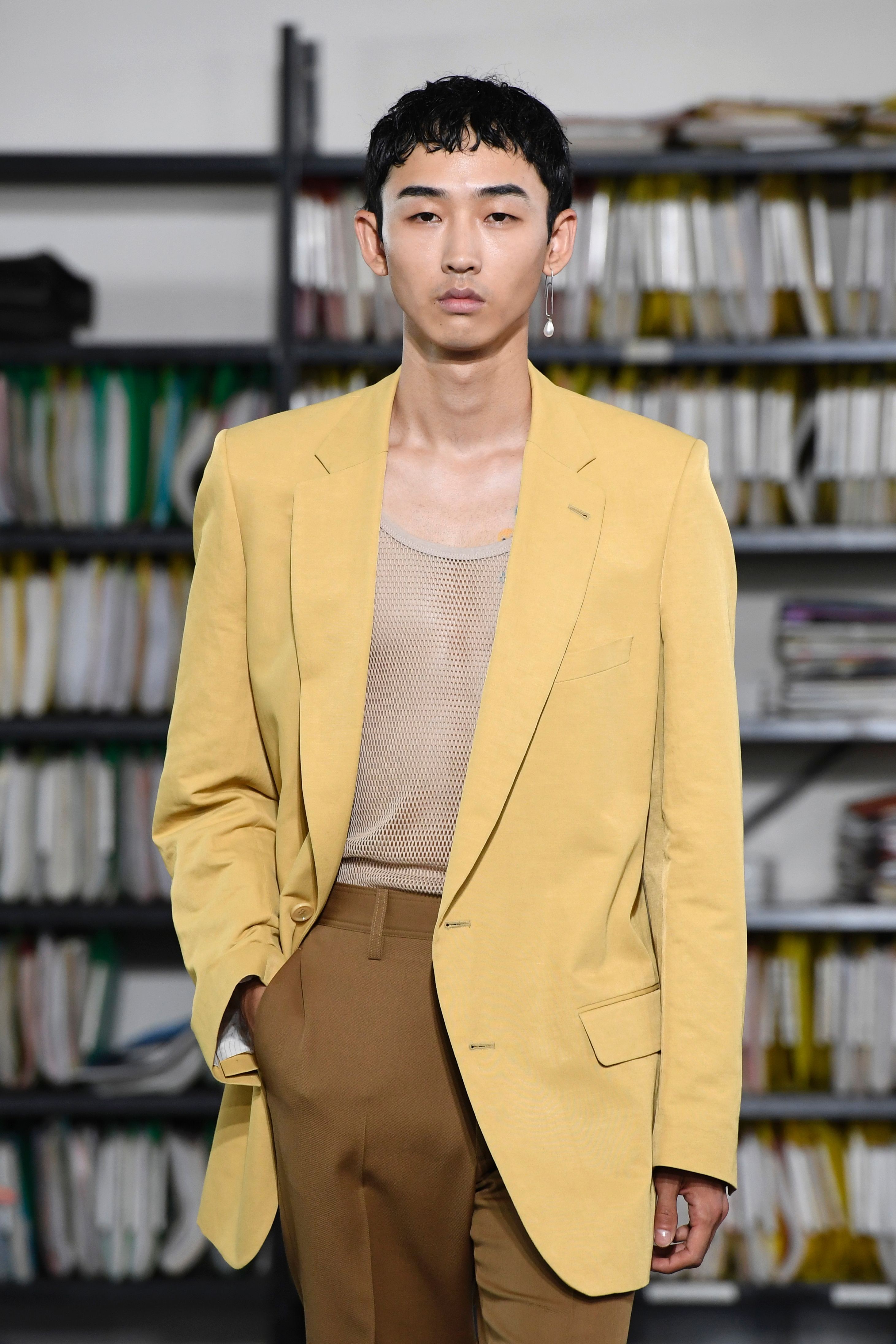 Louis Vuitton SS18: Menswear runway draws Asian celebrities Gong Yoo,  Hidetoshi Nakata, Xu Weizhou