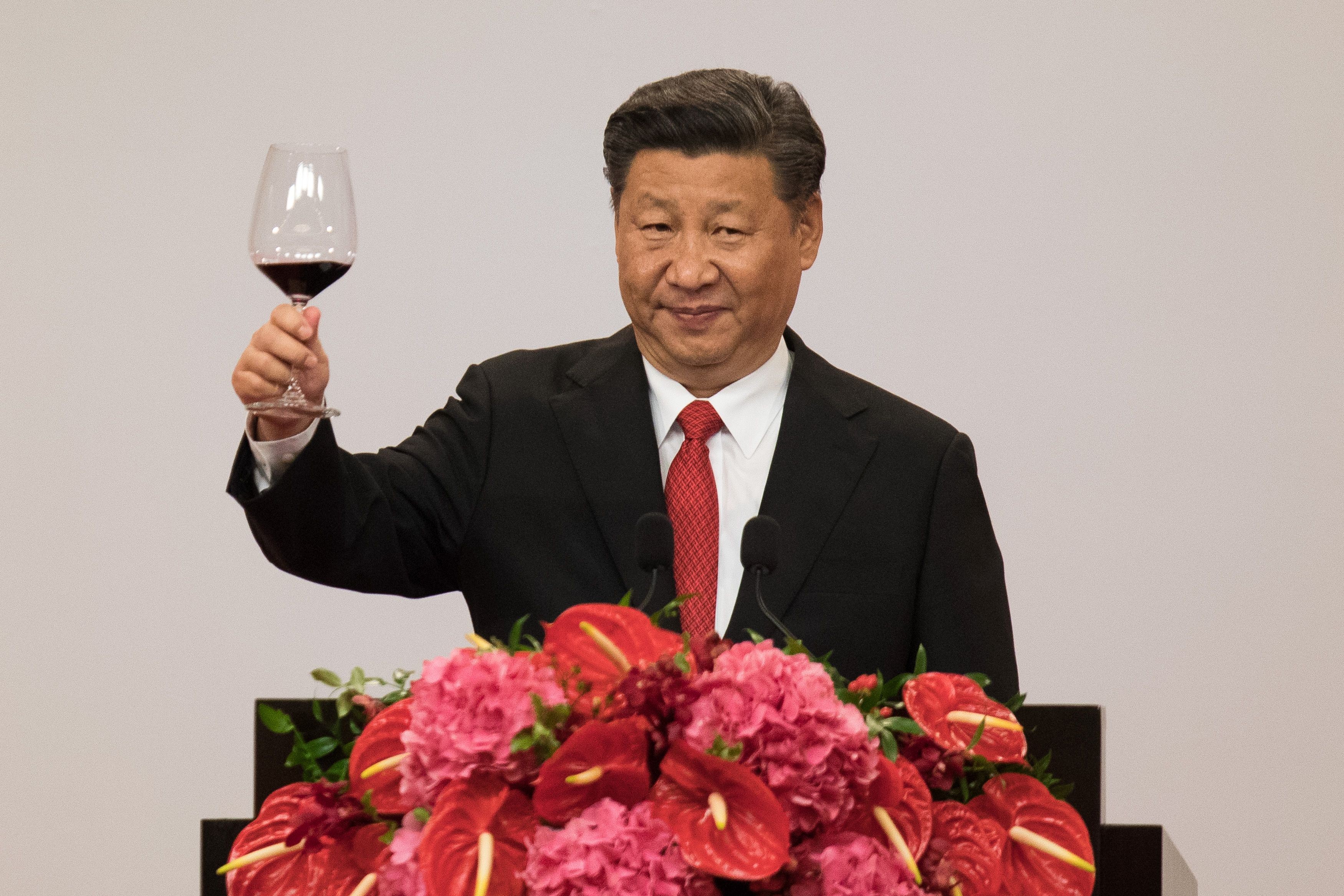 Xi Jinping makes a toast at a banquet in his honour at the Convention Centre. Photo: AFP