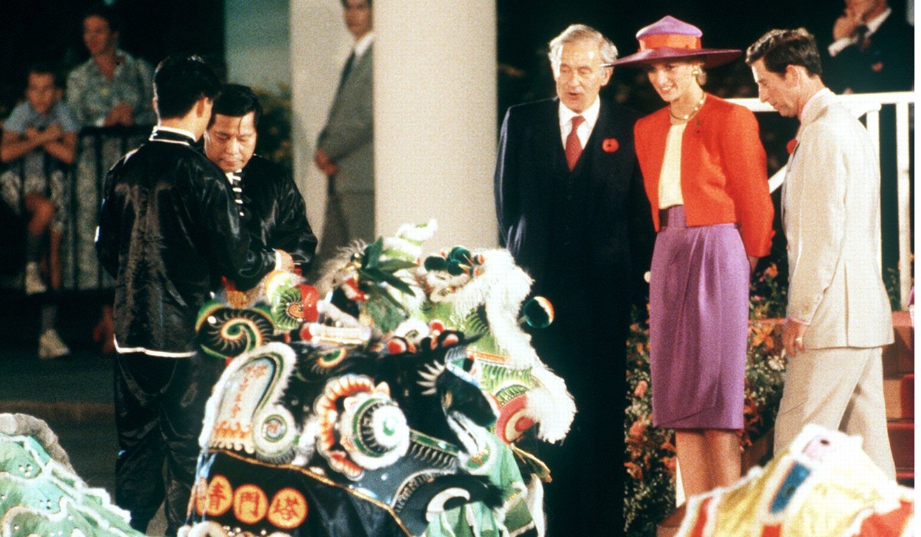 Diana, PRINCESS OF WALES VISITS HONG KONG AT 1989.
