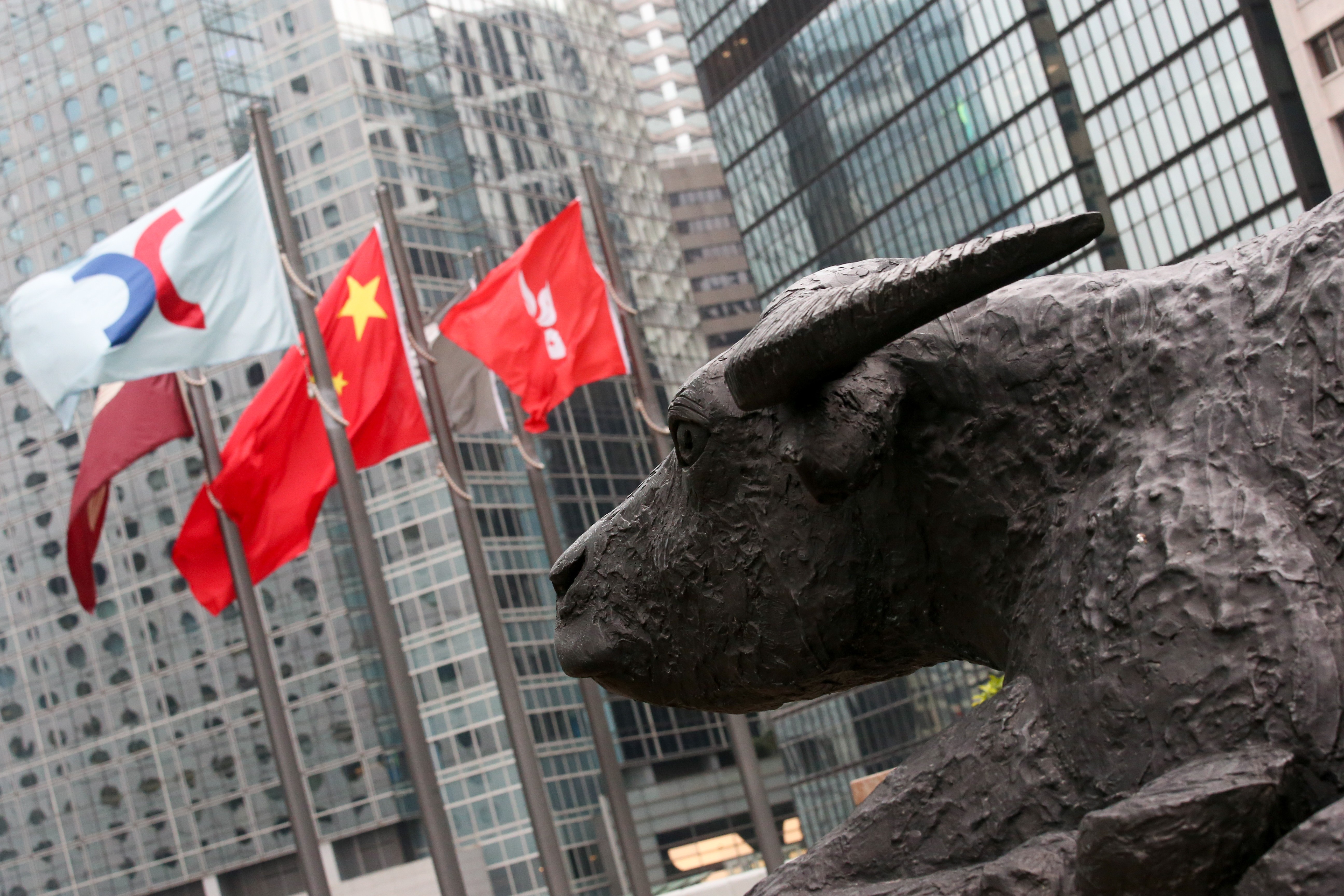 Futures tipped Hong Kong stocks to open higher on Monday, tracking Wall Street’s gains on Friday. Photo: David Wong