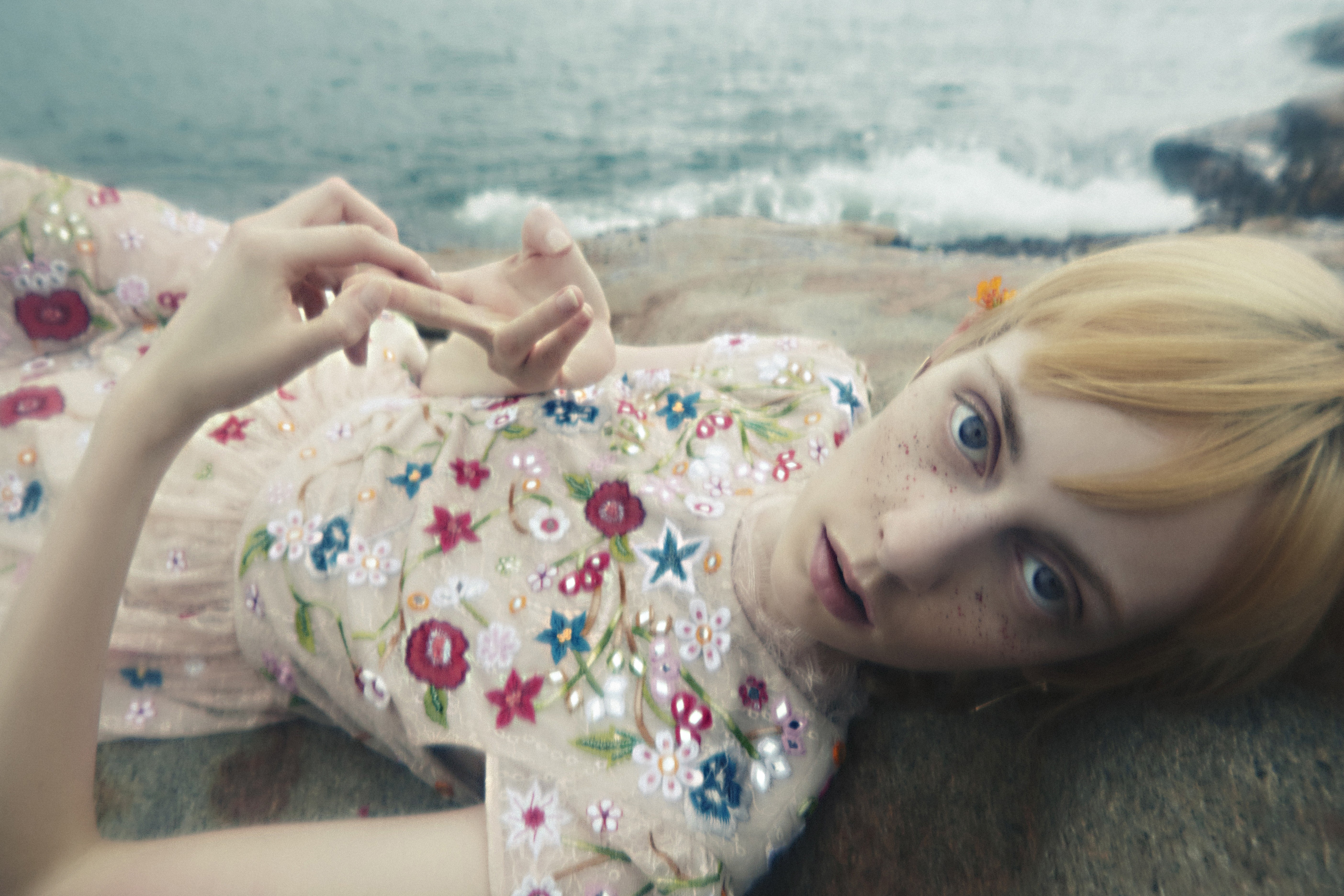 Short gown (HK$8,990) by Alice + Olivia. Gold-plated earrings (HK$250) by COS.