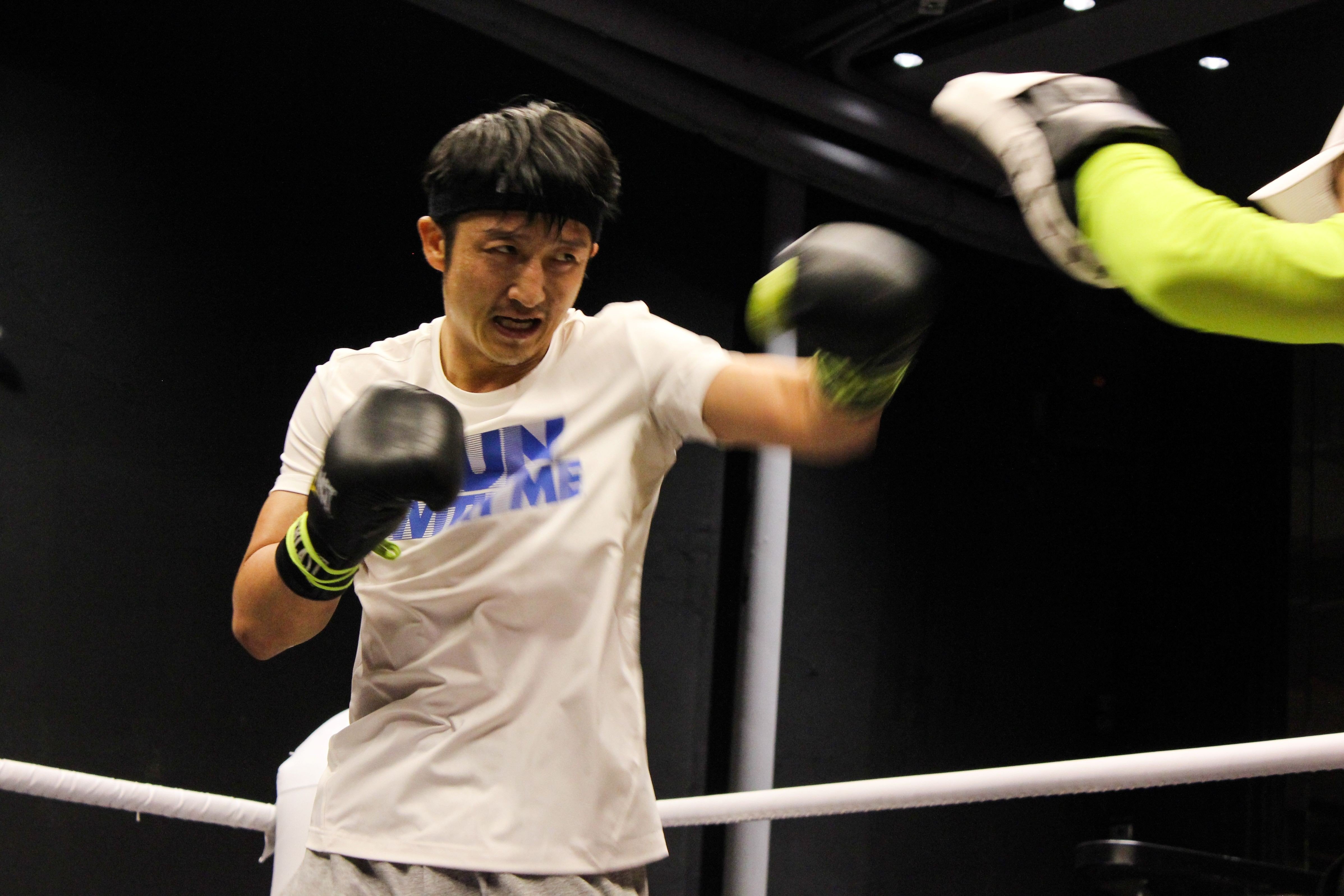 Chinese boxer Zou Shiming trains at a gym in Shanghai in preparation for next week’s WBO flyweight championship. Photos: AFP