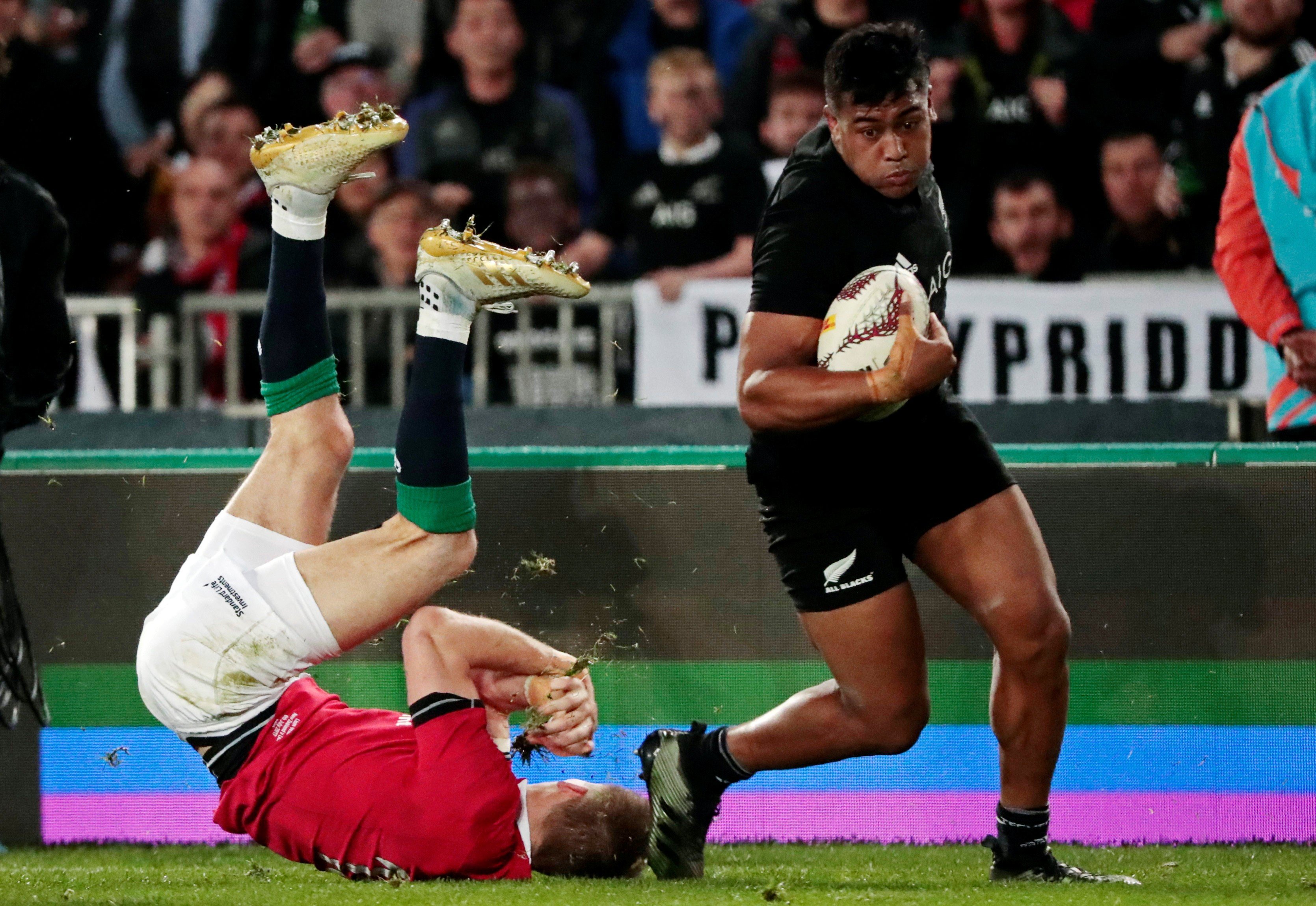 New Zealand's Julian Savea has been dropped for the Rugby Championship. Photo: Reuters
