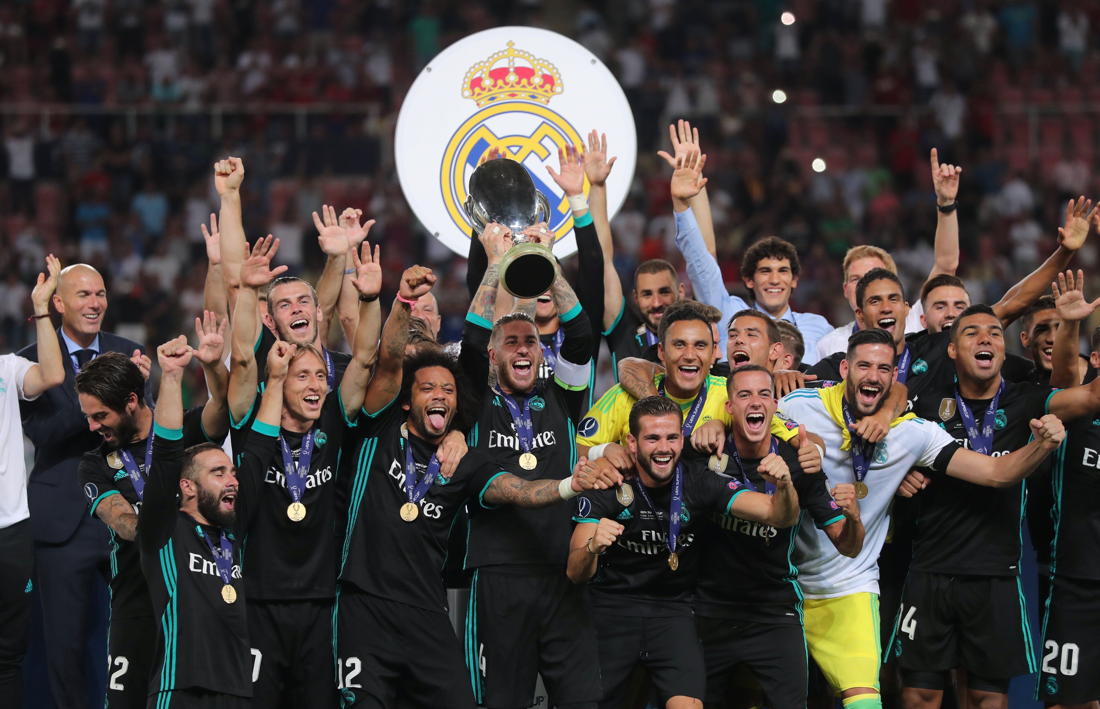Real Madrid celebrate winning the Super Cup final. Photo: Reuters