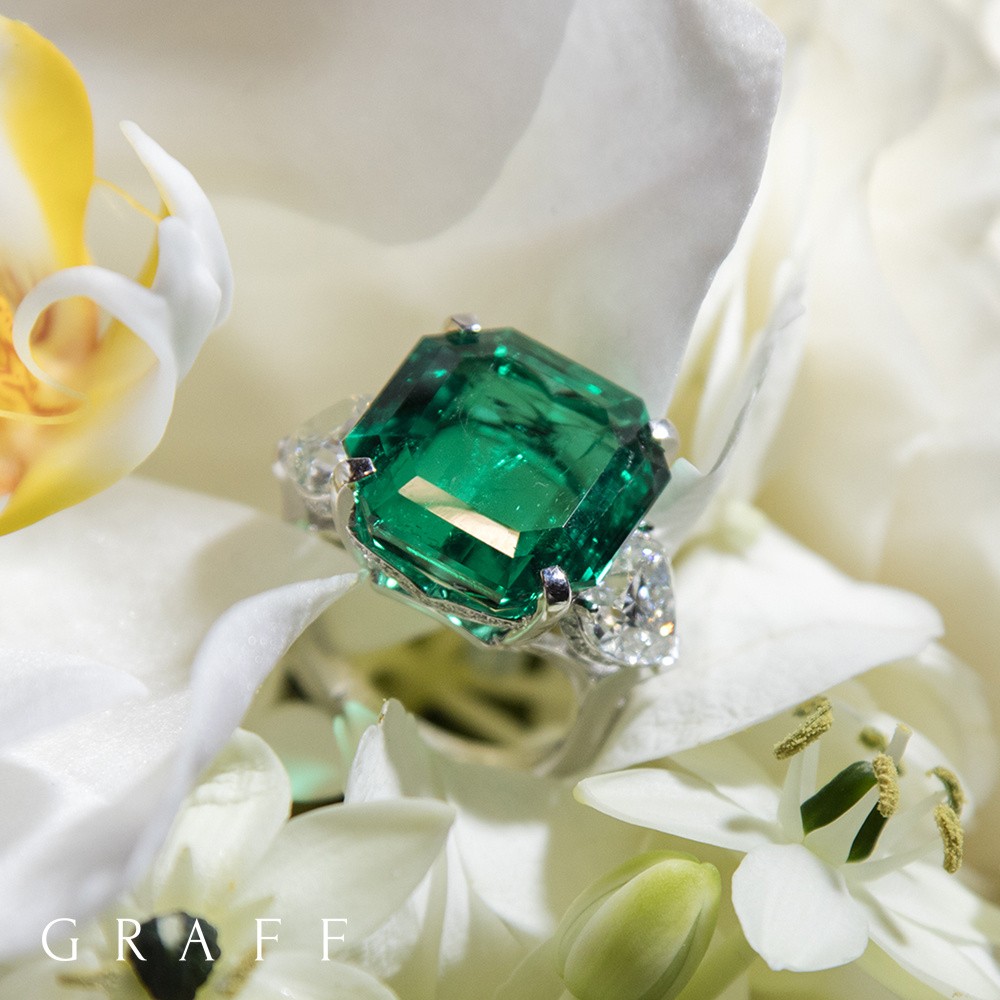 14.54 carat emerald cut emerald ring