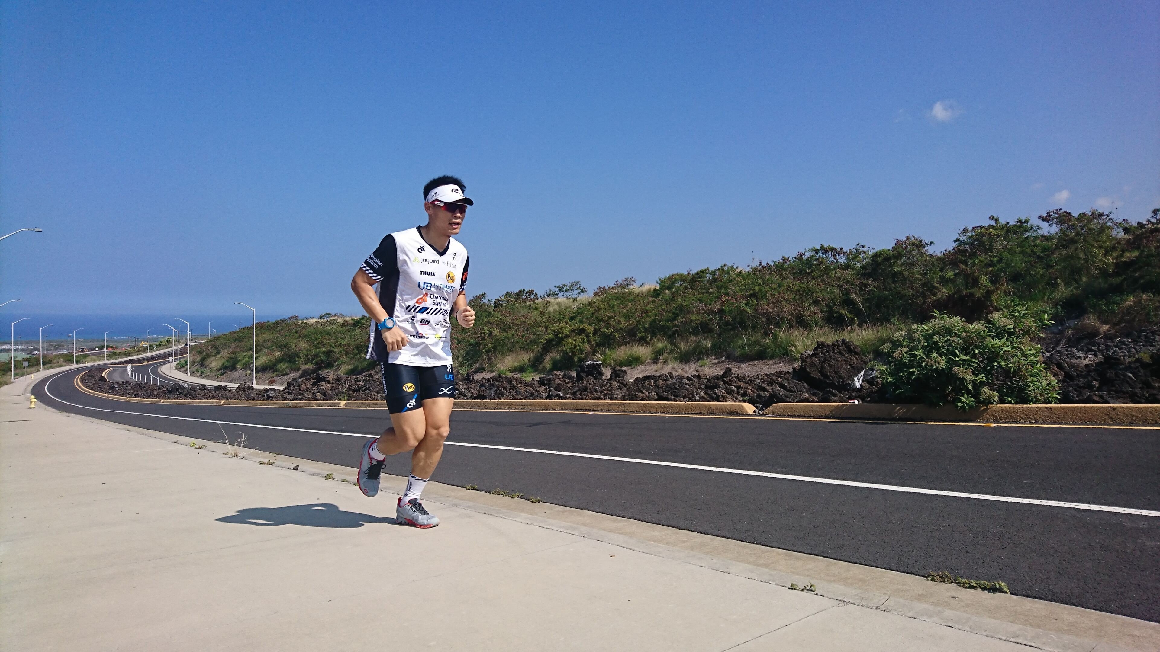 Hong Kong runner Wong Ho-fai has the whole road to himself as he runs in Hawaii. Photos: Wong Ho-fai