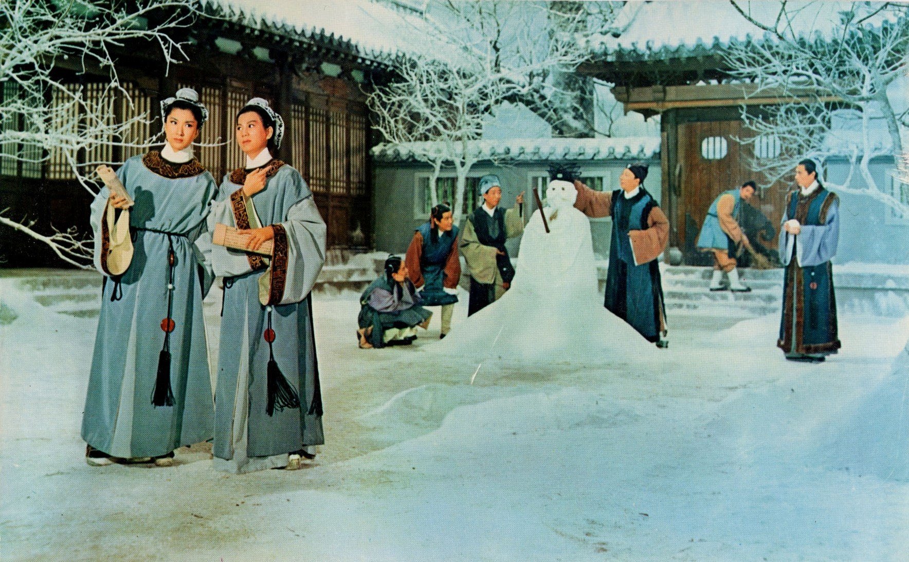 Betty Loh Ti (left) and Ivy Ling Po in The Love Eterne (1963).