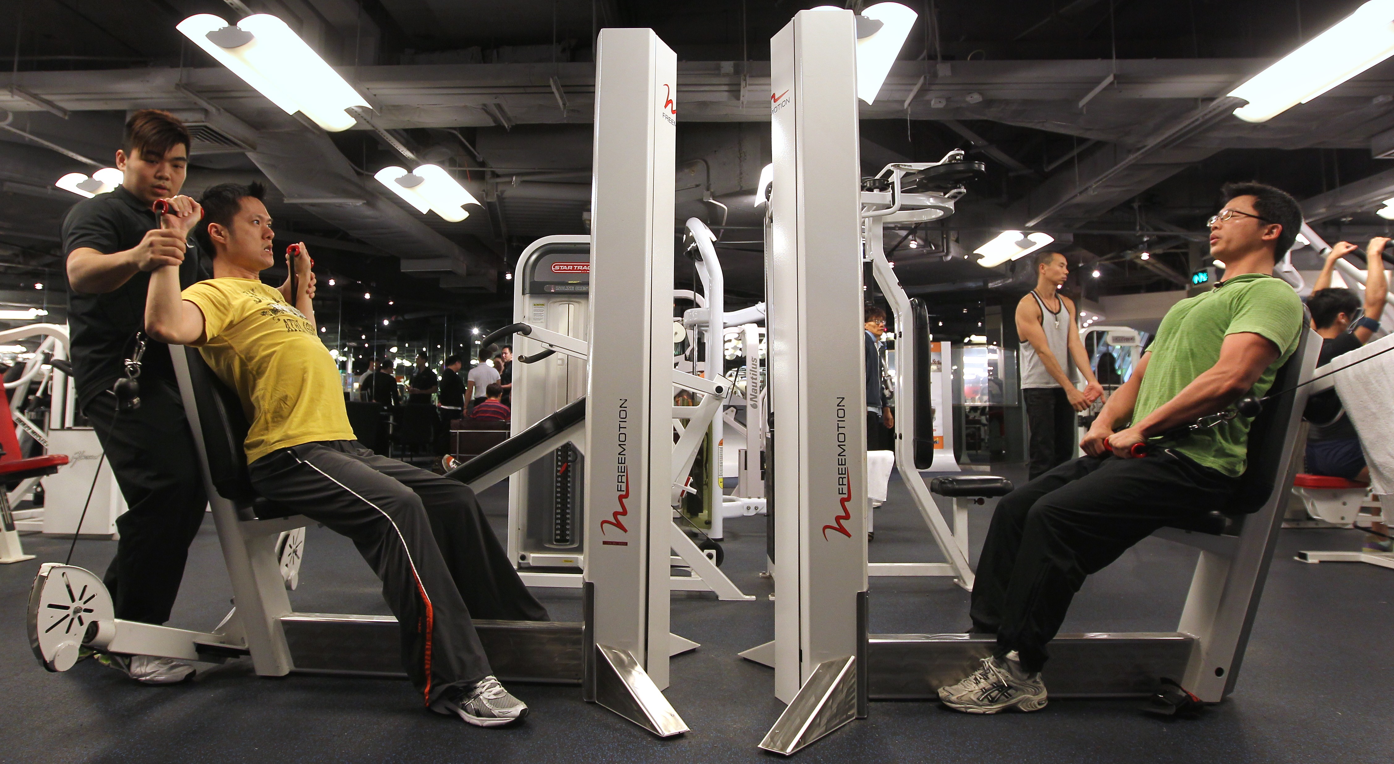 Members use a gym at Lee Gardens Plaza in Causeway Bay. Photo: Jonathan Wong