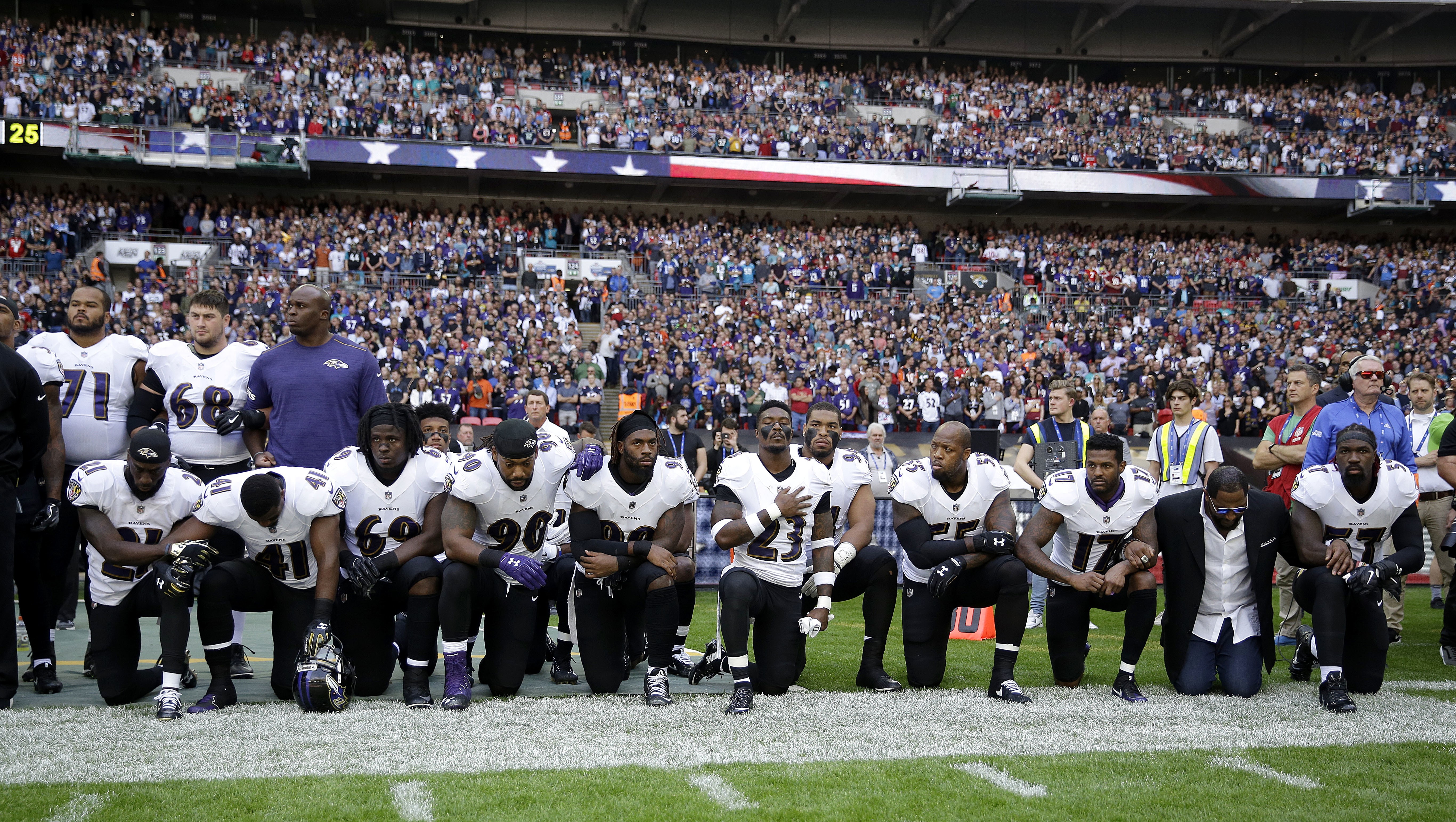 Colin Kaepernick chosen as new face of Nike campaign amid Trump national  anthem kneeling row - Mirror Online