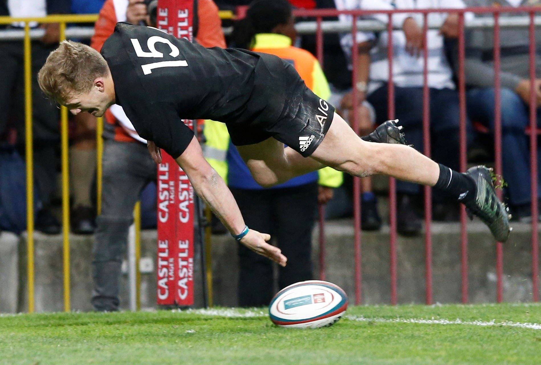 The mercurial Damian McKenzie scores the crucial try, helping the All Blacks build an eight-point advantage. Photo: Reuters