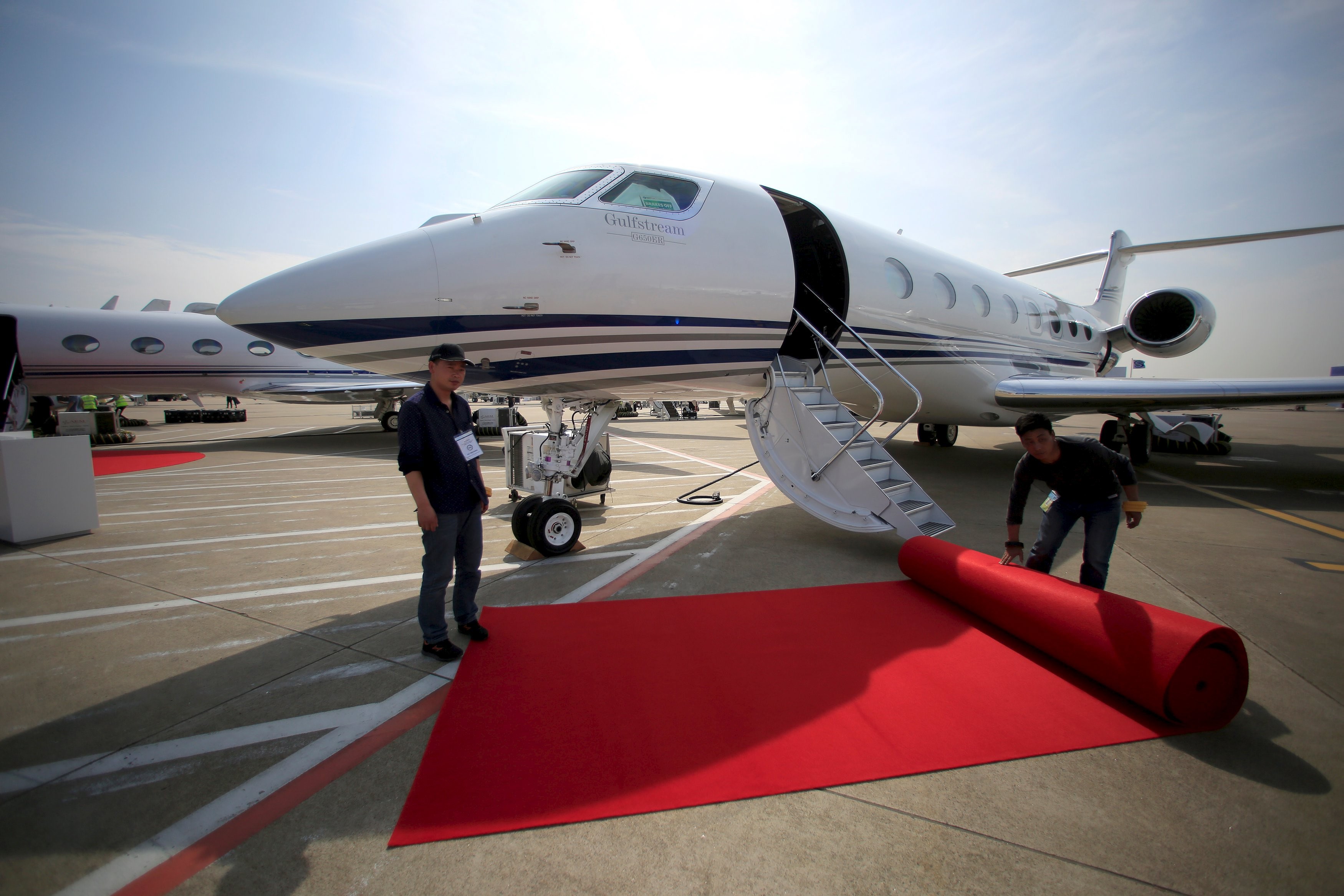 Фото бизнес самолета. Gulfstream g650er Абрамовича. Gulfstream g650 Абрамовича. Самолет прайвет Джет. Частные самолёты Джет.