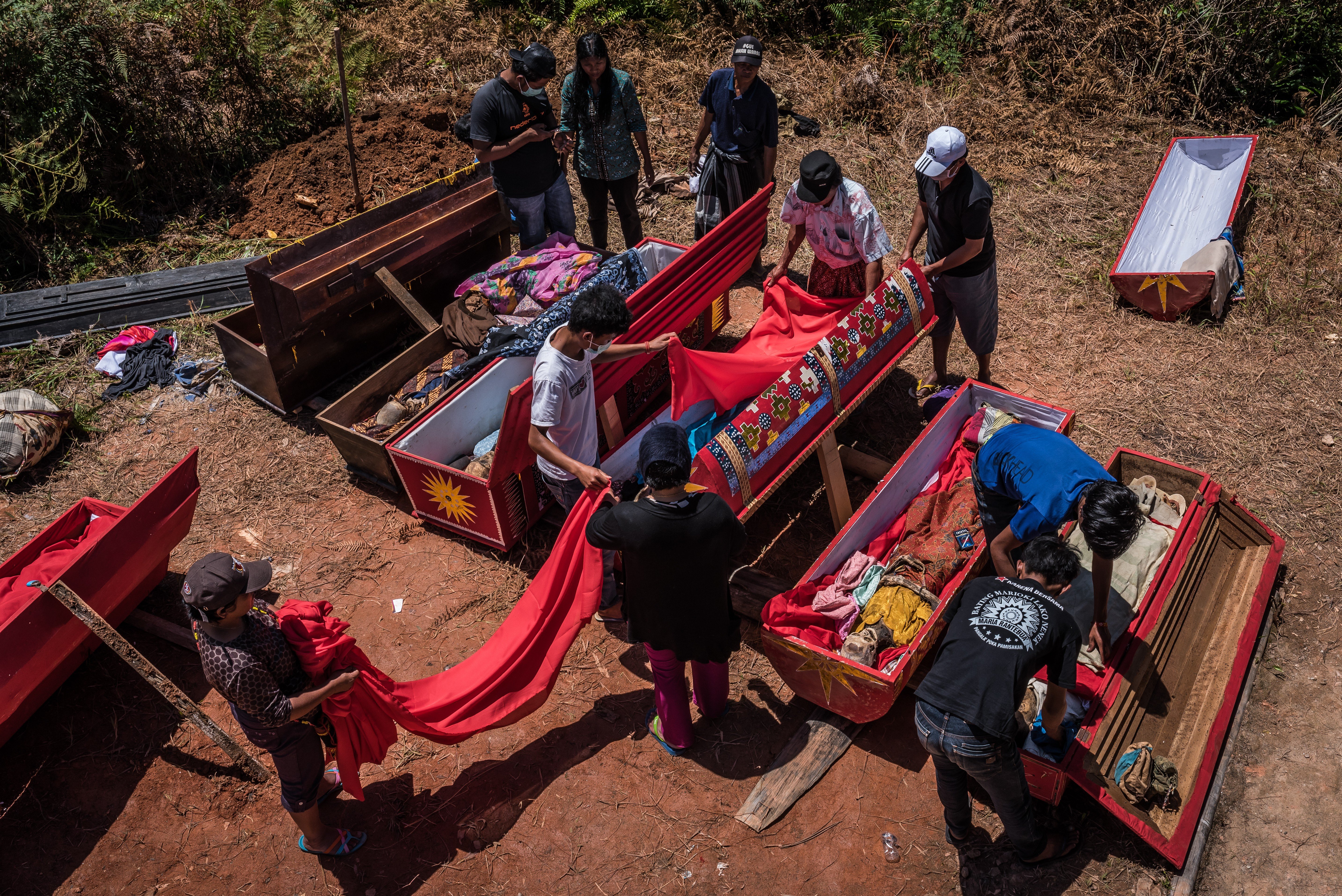 The ethnic group treat the dead as merely sick, offering them food, water and even cigarettes, until the funeral is scheduled, which at a cost of up to US$500,000, can take several years if not decades