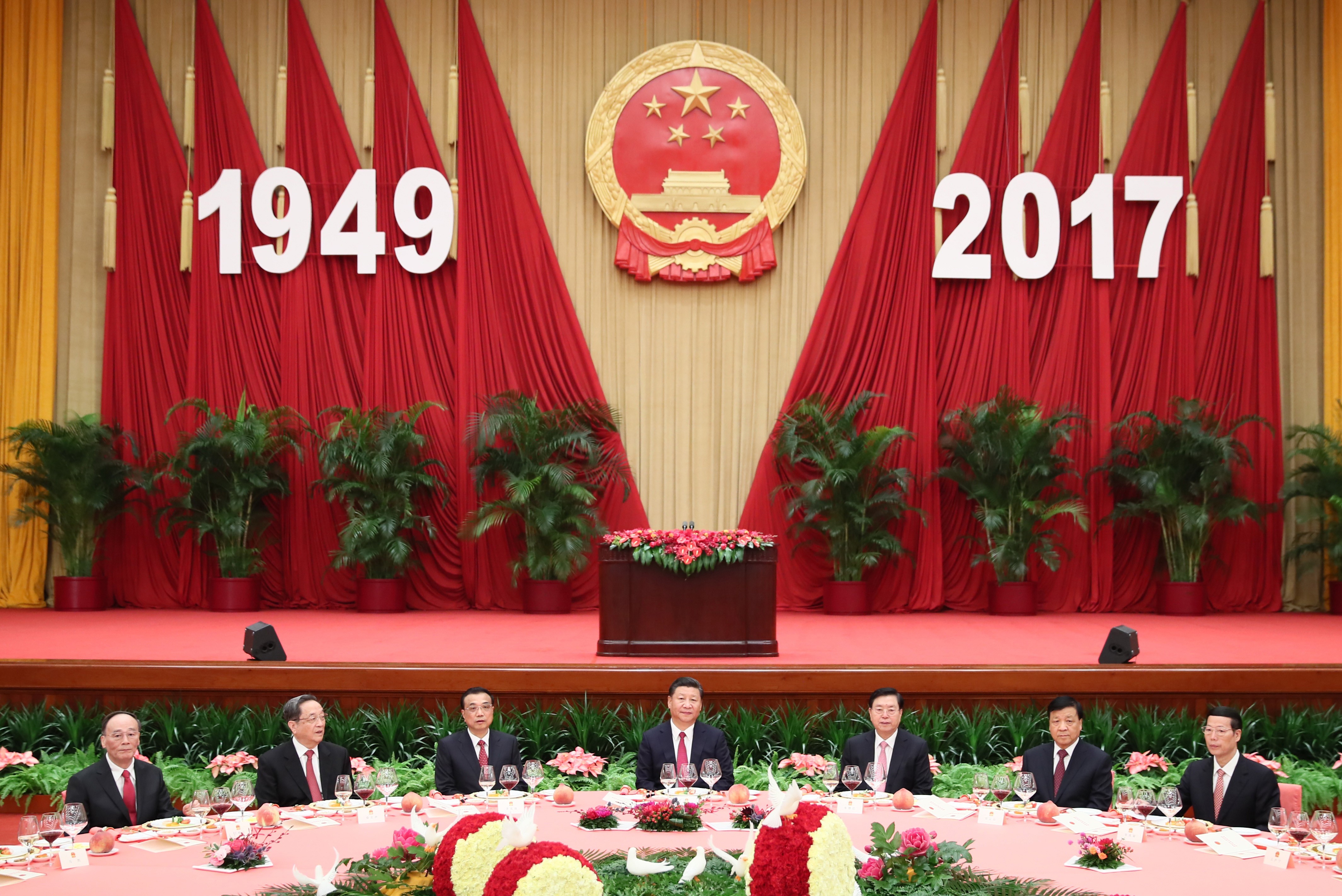 Chinese President Xi Jinping (centre), Premier Li Keqiang (third from left), and other senior leaders attend a reception held by the State Council to celebrate the 68th anniversary of the founding of the People's Republic of China, in Beijing on September 30. Photo: Xinhua