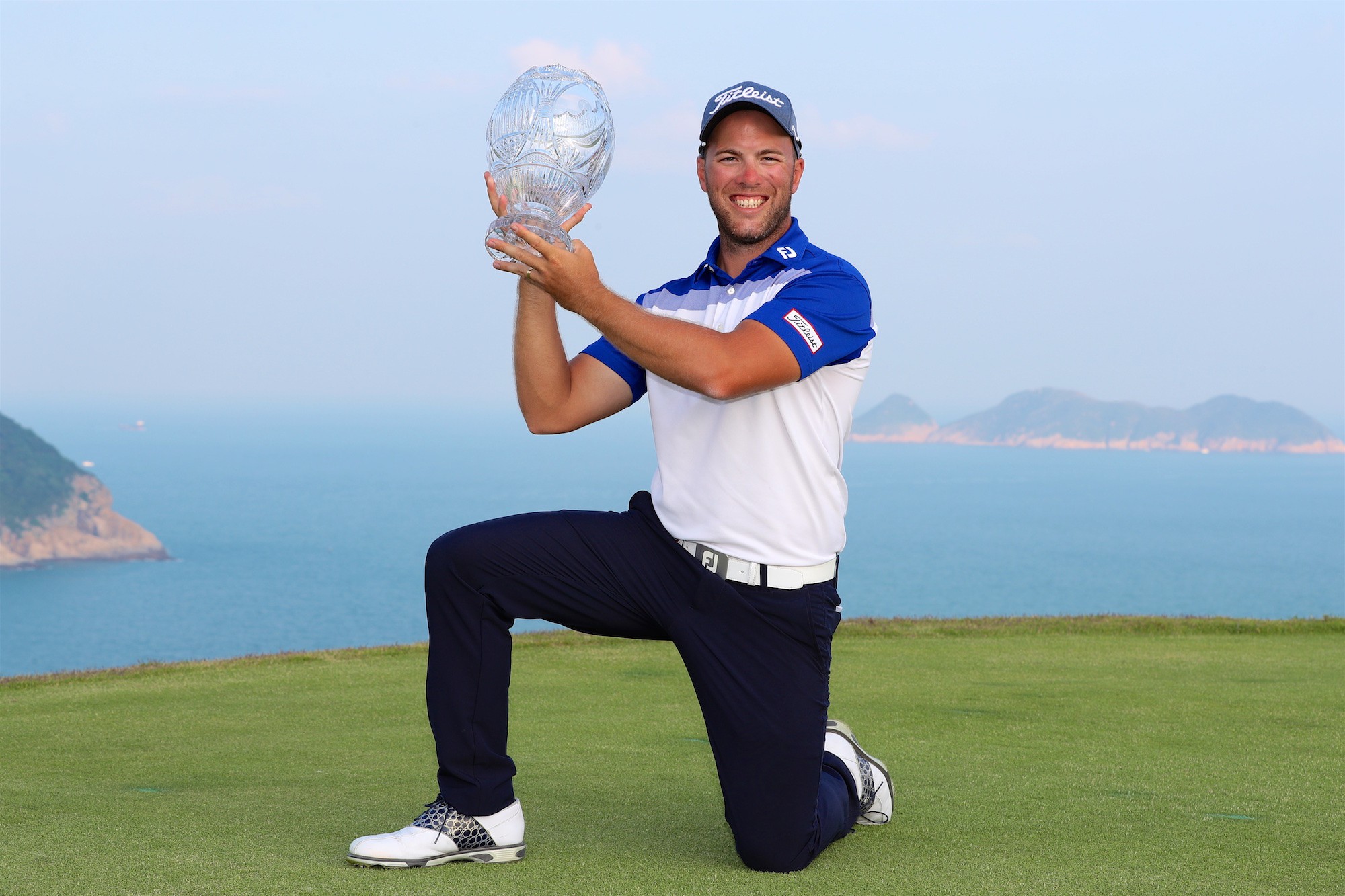 Daniel Nisbet celebrates his win in the 2016 Clearwater Bay Open. Photos: PGA Tour China