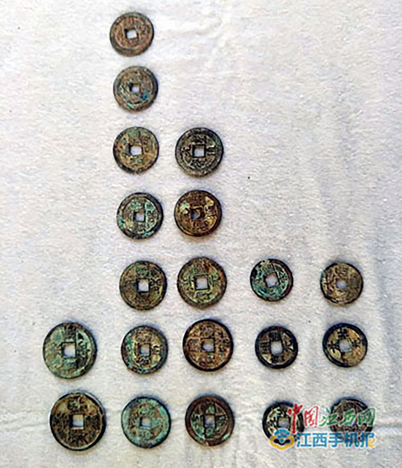 The copper coins are believed to date back to the Song dynasty. Photo: jxnews.com.cn