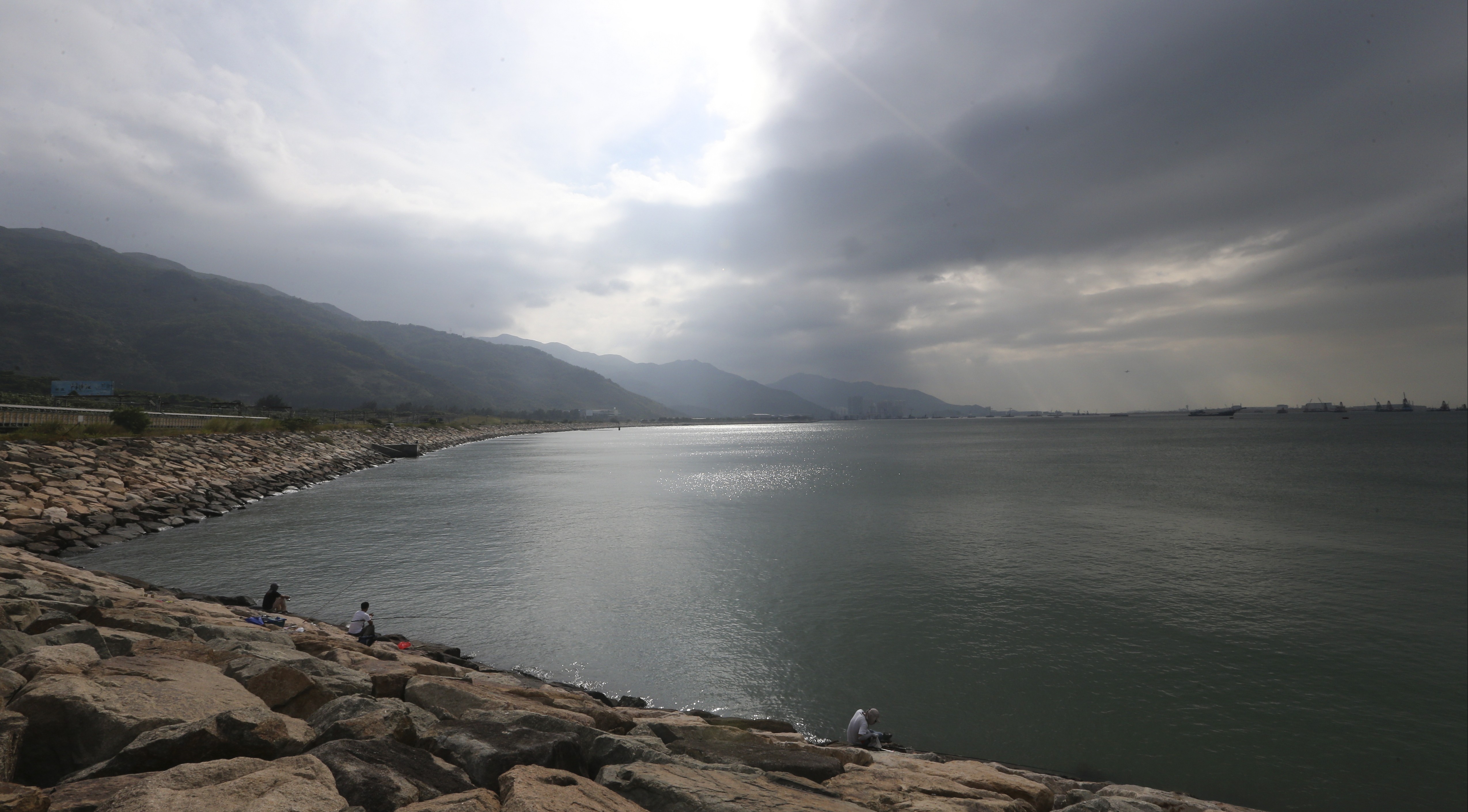 Hong Kong International Airport, which was built on reclaimed land, is seen from Sunny Bay on Lantau. Photo: Felix Wong