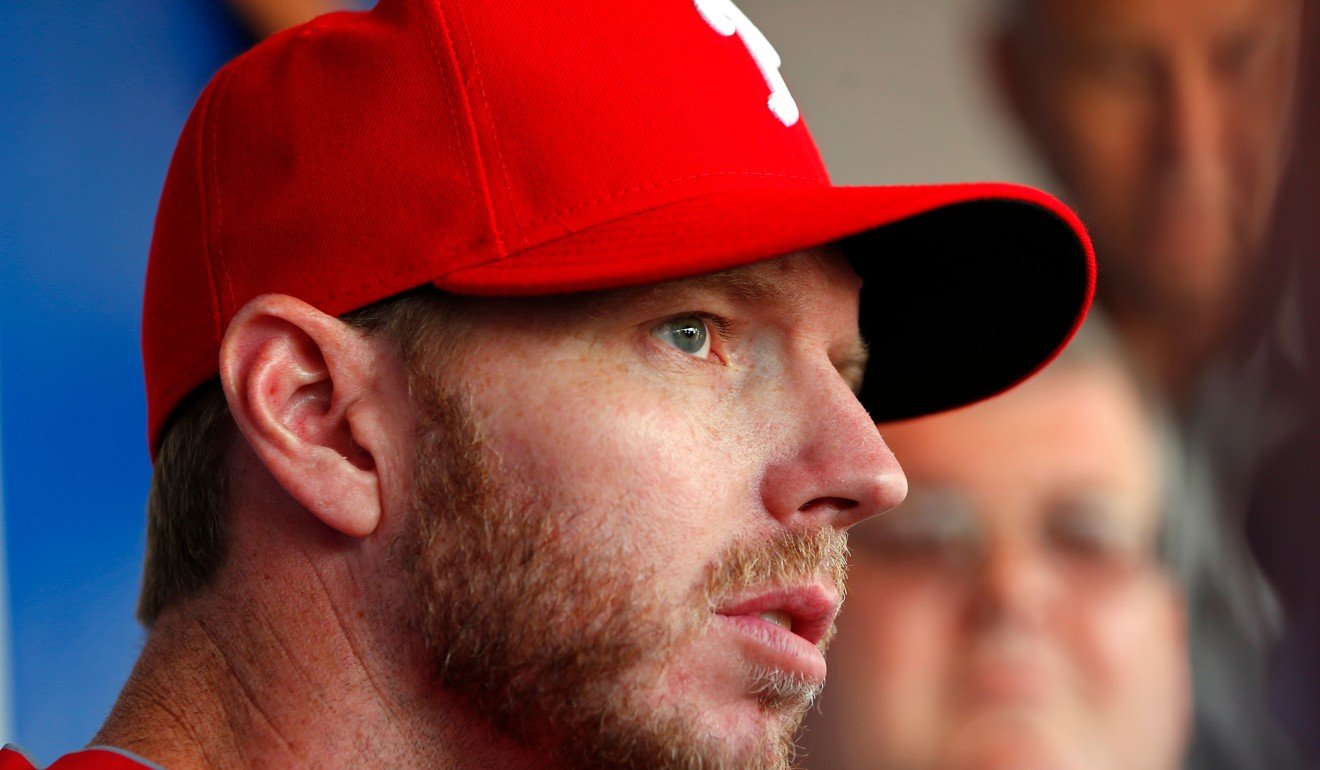 Roy Halladay dies in plane crash: Players, fans, Philadelphia teams grieve