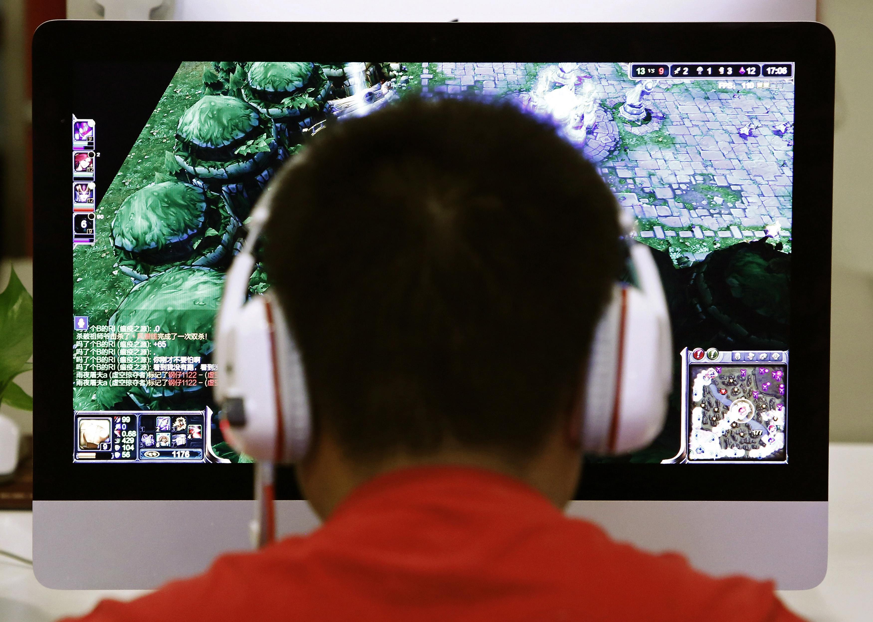 Gaming gives children more independence on the internet, which allows them to access violent games that are often well beyond their maturity level, psychologists say. Photo: Reuters