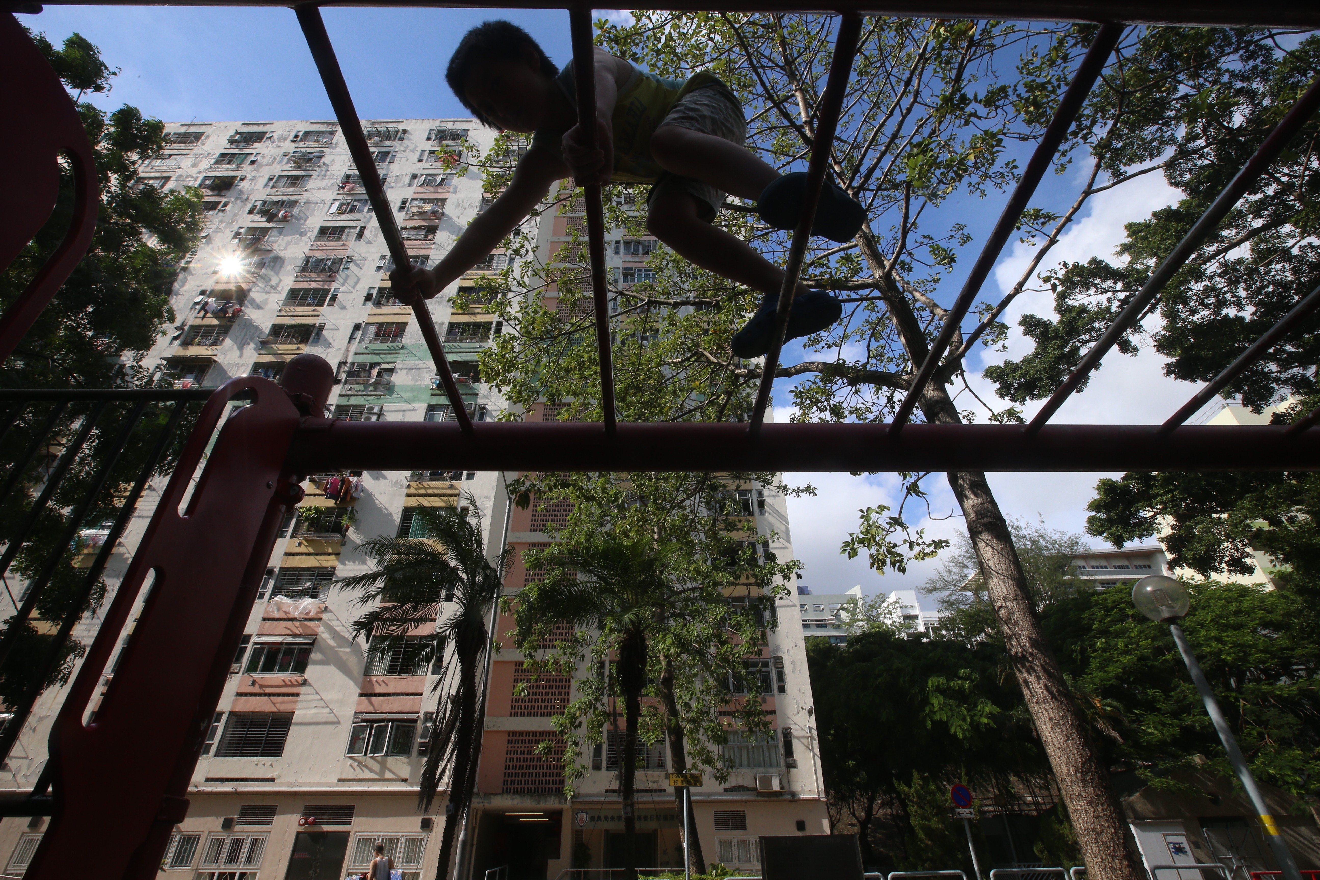 The waiting list for public housing in Hong Kong has grown longer in recent years, with 284,000 applications now pending. Photo: Photo: K. Y. Cheng