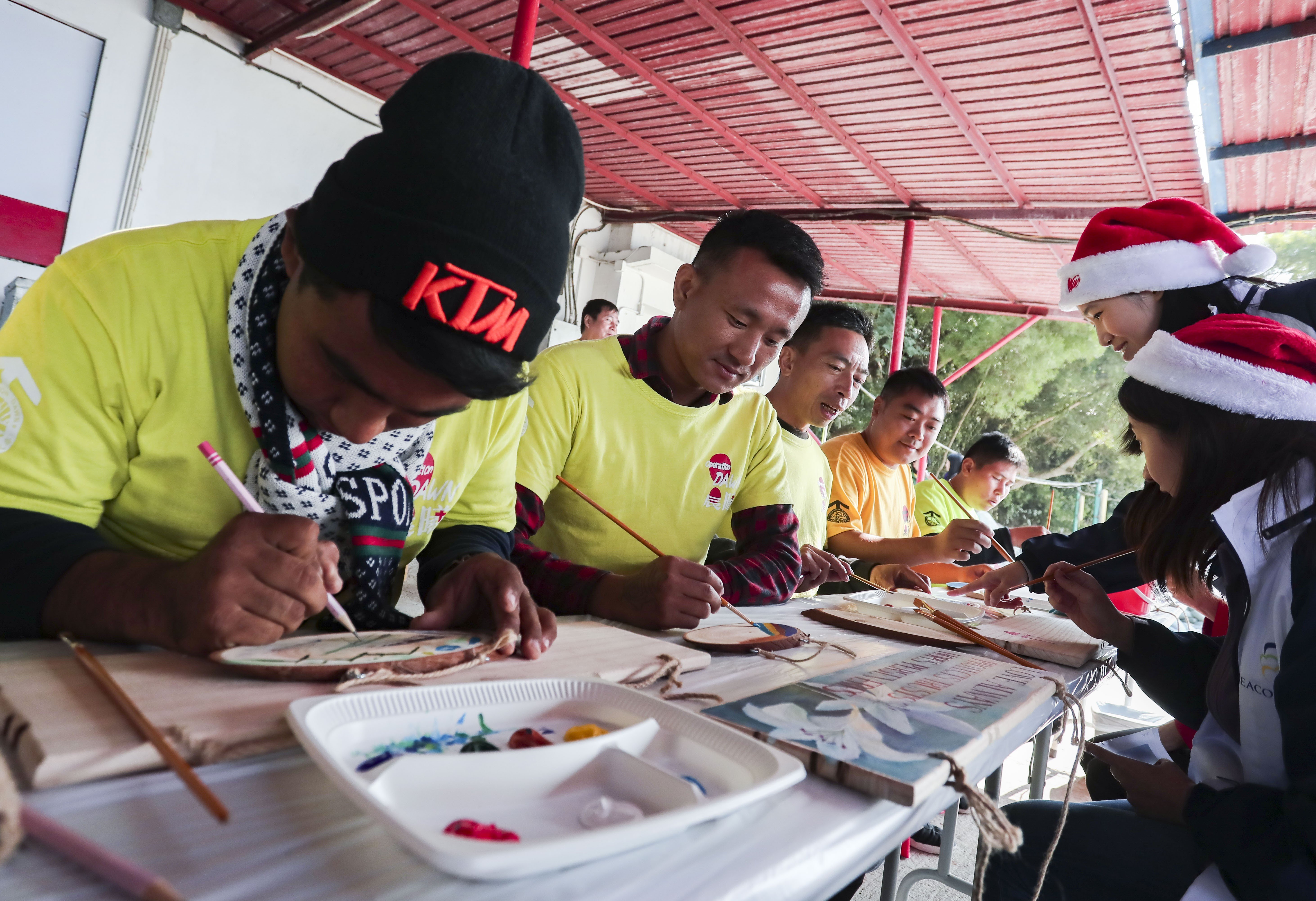 Students from Operation Dawn with volunteers on Dawn Island in Sai Kung. Photo: Jonathan Wong