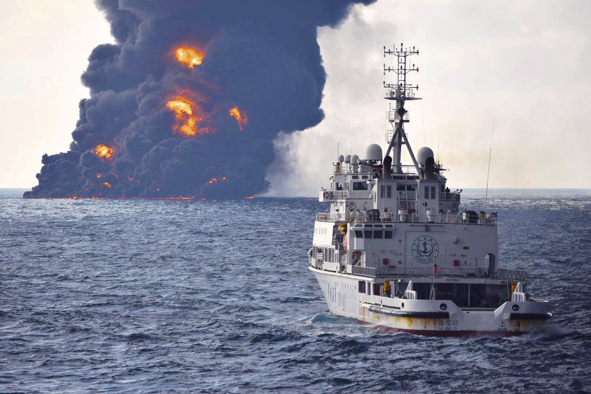A handout photo shows the fire on the Panama-registered tanker ‘Sanchi’ after a collision with Hong Kong-registered freighter ‘CF Crystal,’ off China’s eastern coast, 14 January 2018. Photo: EPA-EFE