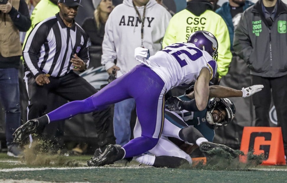 Foles, Eagles fly into Super Bowl, rout Vikings 38-7