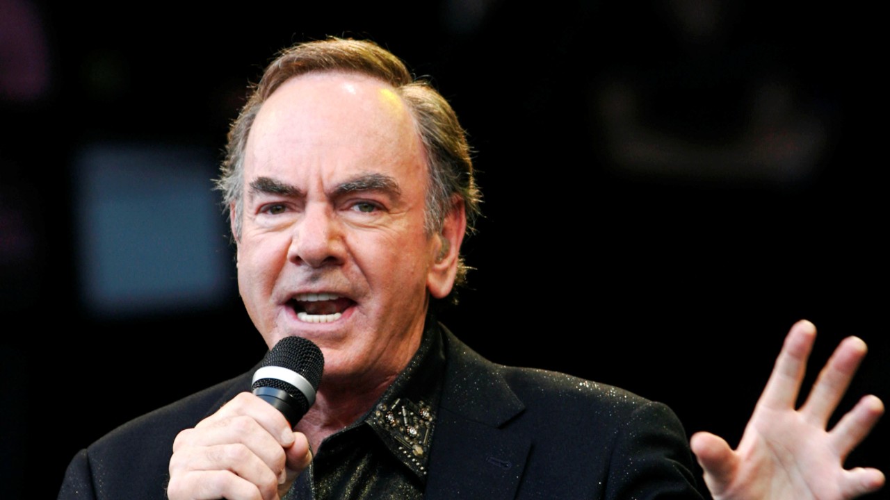 Neil Diamond Was 'in Denial' of Parkinson's Disease