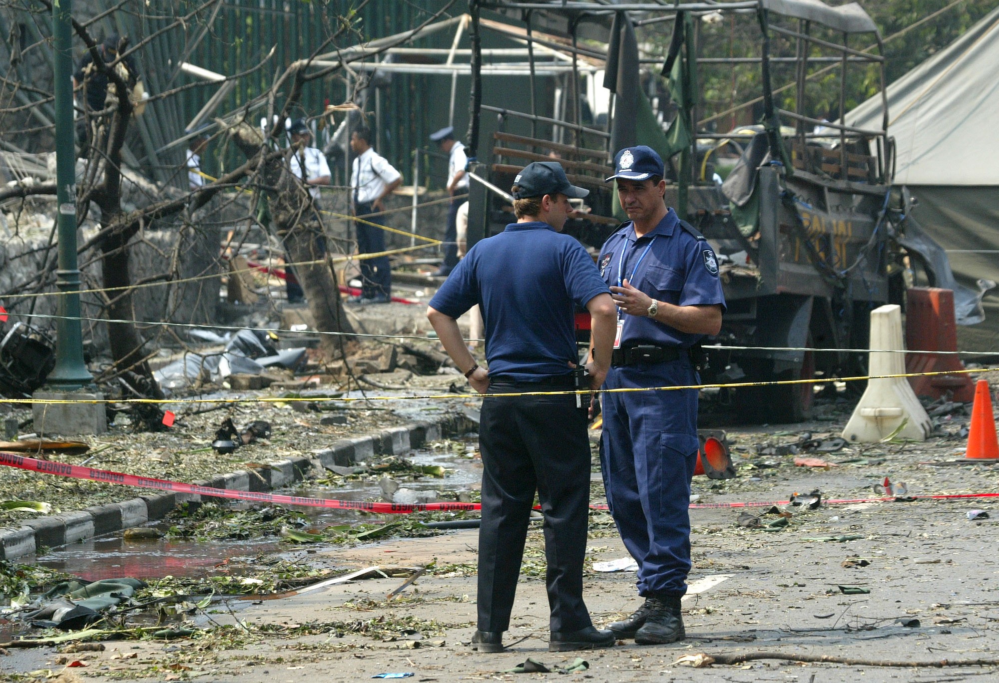 Australian Federal Police outside the Australian Embassy in Jakarta after a bomb attack in 2004 that killed nine people and wounded 173. Photo: AP