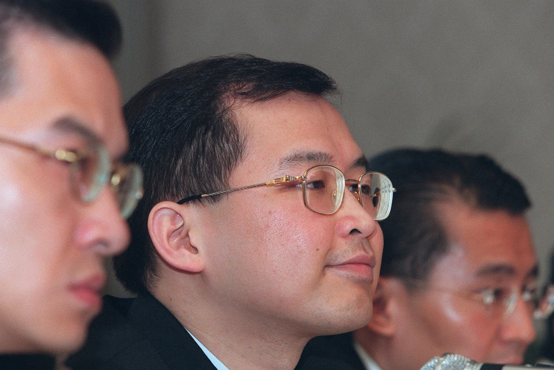 A 2000 file photo of Roy Cho Kwai-chee (middle). Photo: Garrige Ho