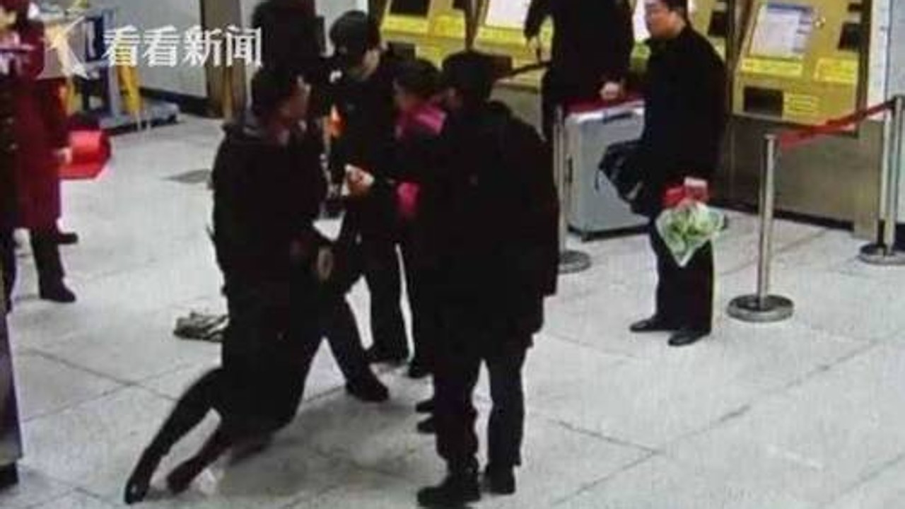 China's goths protest after woman told to remove 'distressing' make-up on  subway, China