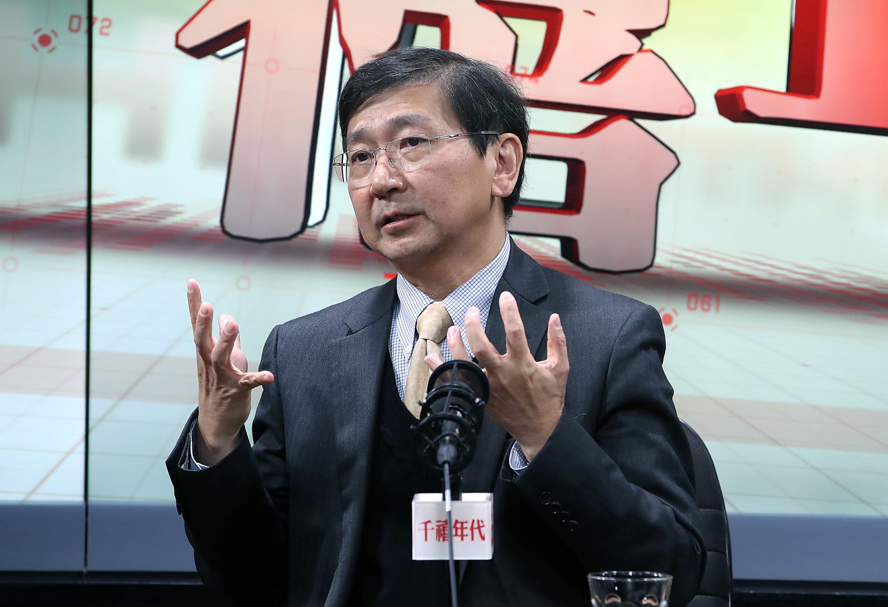 Professor Johannes Chan Man-mun was one of three legal experts who said lawmakers should not face the risk of being disqualified for calling for democracy in China. Photo: Edward Wong