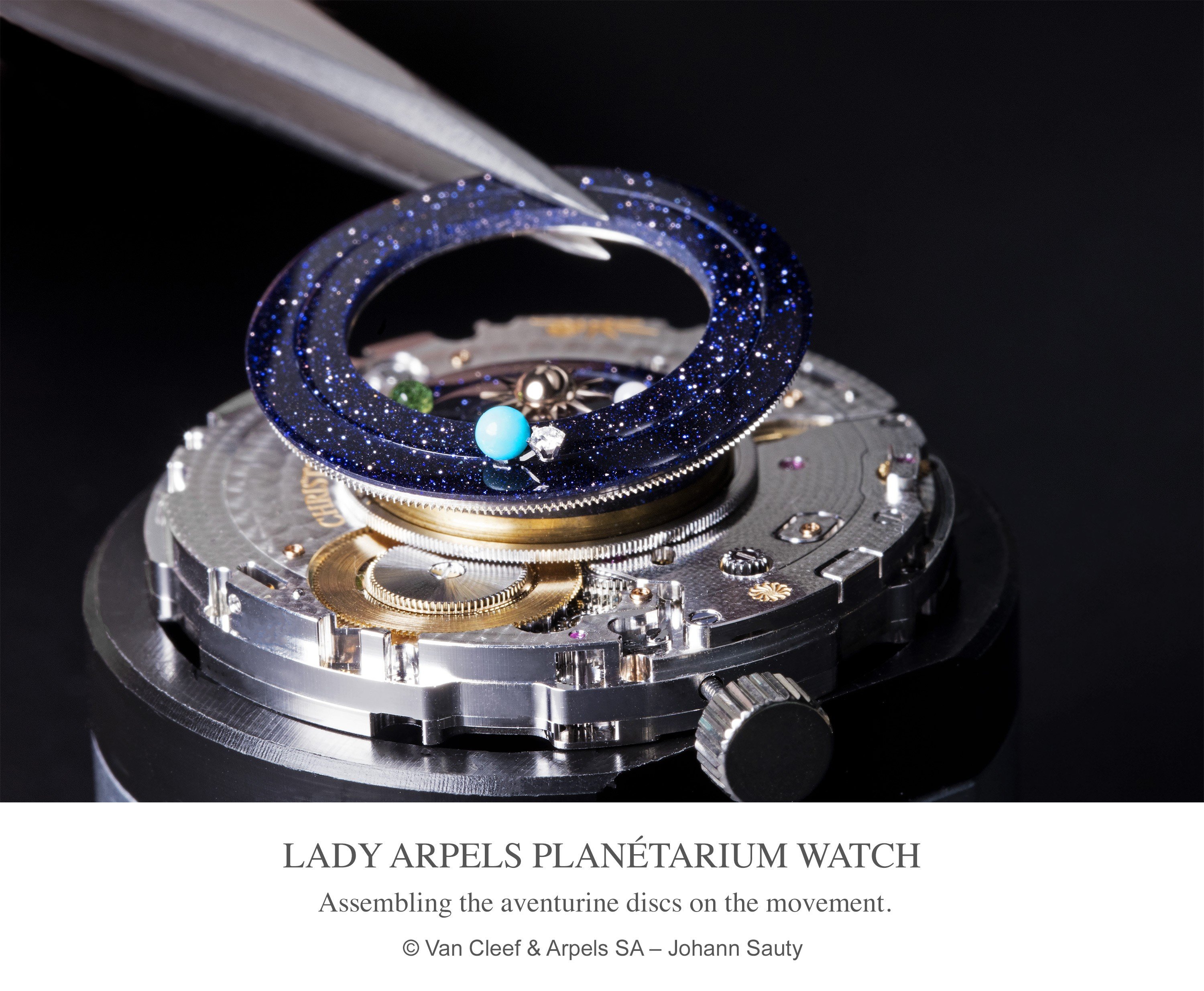 The Lady Arpels Planétarium Poetic Complications watch reflects the motions of the planets as they revolve around the sun.