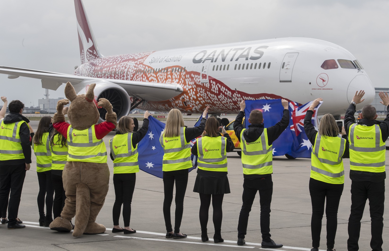 Staff at London’s Heathrow Airport bid farewell to Qantas’ flight QF 10 as it makes the return trip to Australia.