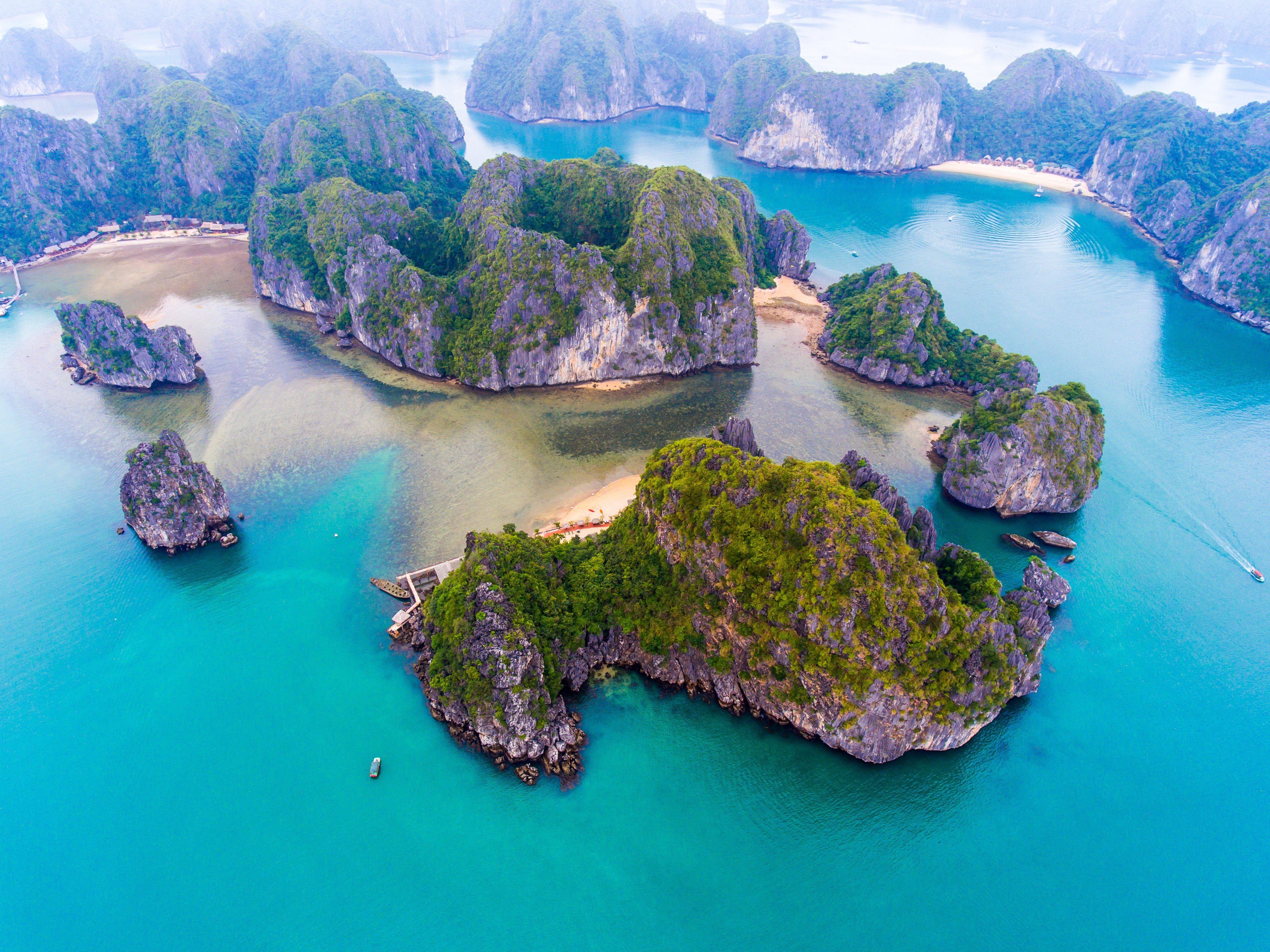 Controversial project in Vietnam threatens paradise of popular tourist  destination Ha Long Bay