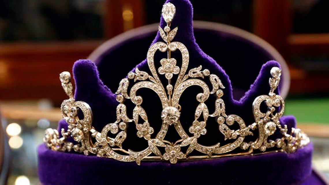 A late-Victorian floral motif tiara, from around 1885 displayed at Bradley & Skinner, an antique jewellery specialist in London. Photo: AP