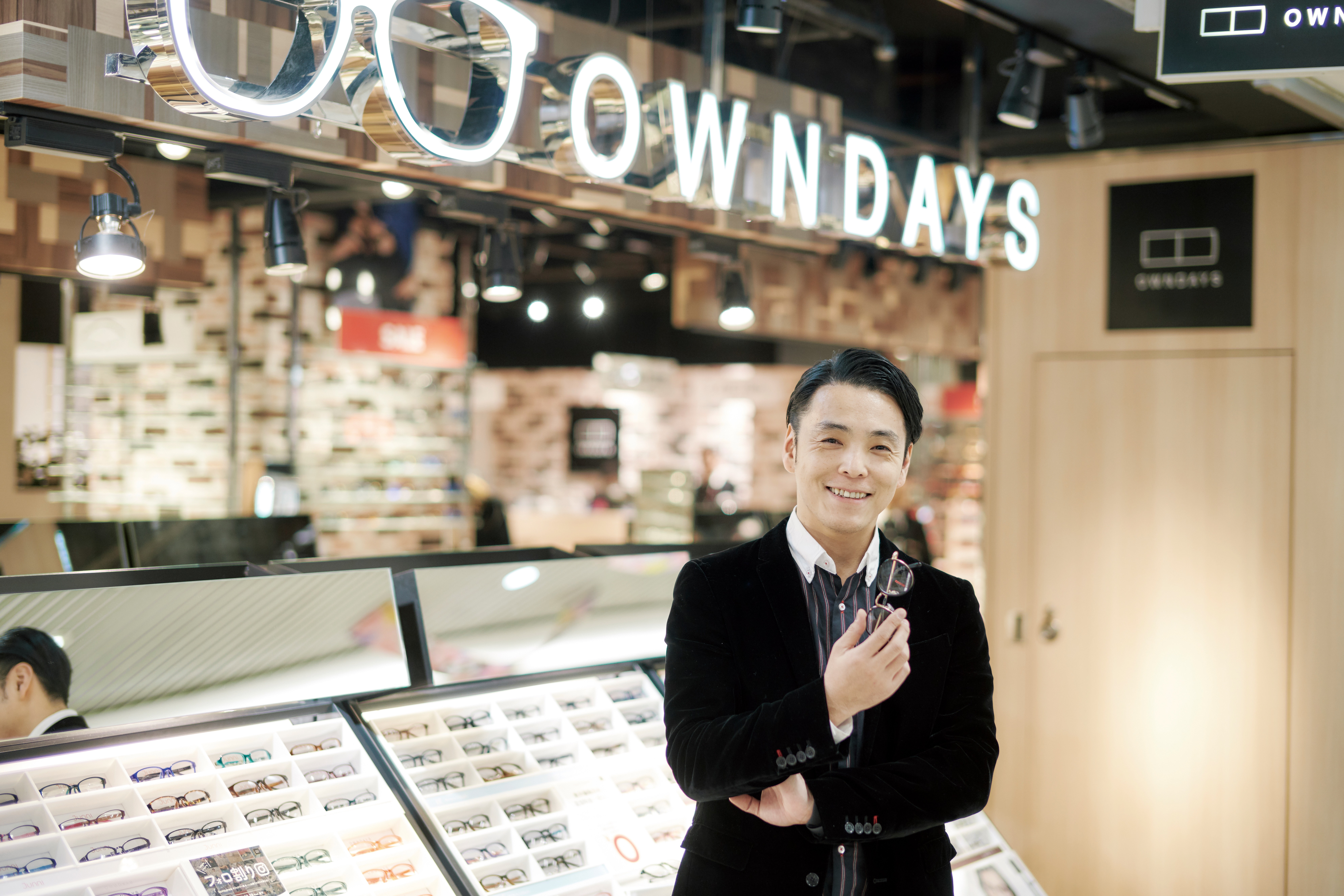 Owndays' eyewear inspires customers to be distinctly refreshed and