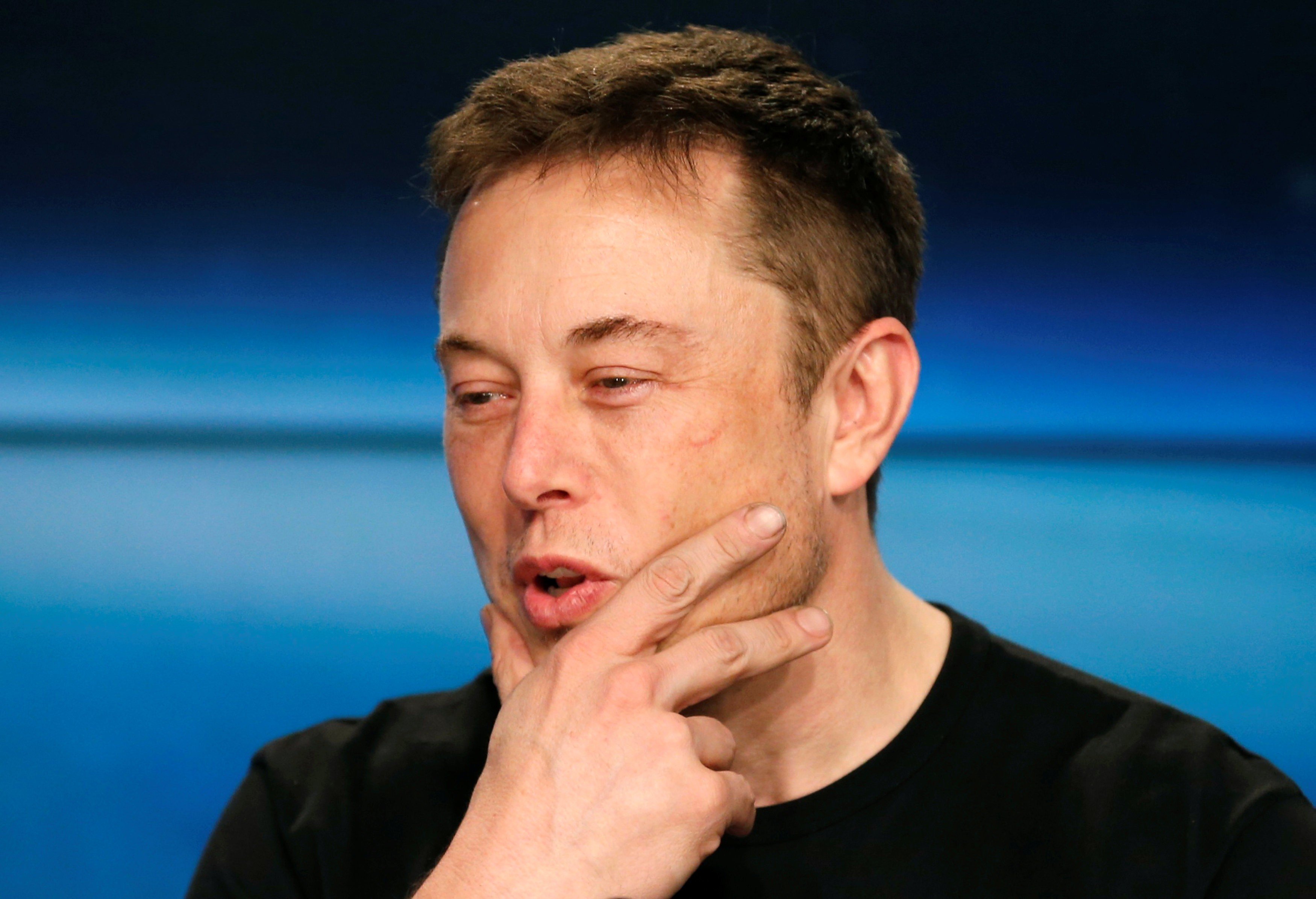 Что илон маска сказал. Илон Маск. Elon Musk удивлен. Илон Маск в маске. Илон Маск удивление.