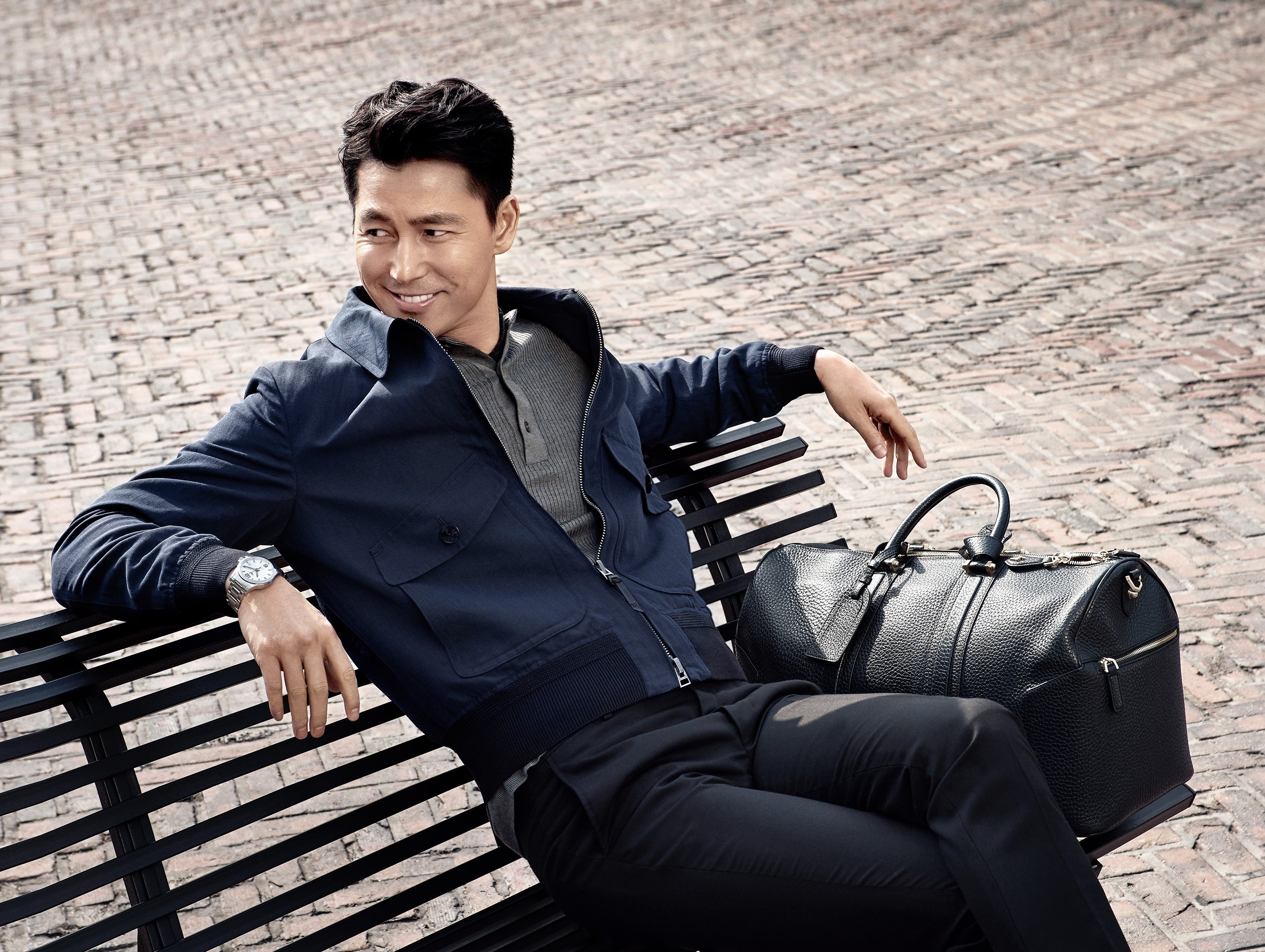 South Korean actor and Longines ambassador Jung Woo-sung wears the new Longines Conquest V.H.P. timepiece.