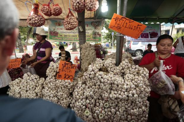 Garlic for sale at a market in Bang Khen. Photo: PATIPAT JANTHONG/Bangkok Post