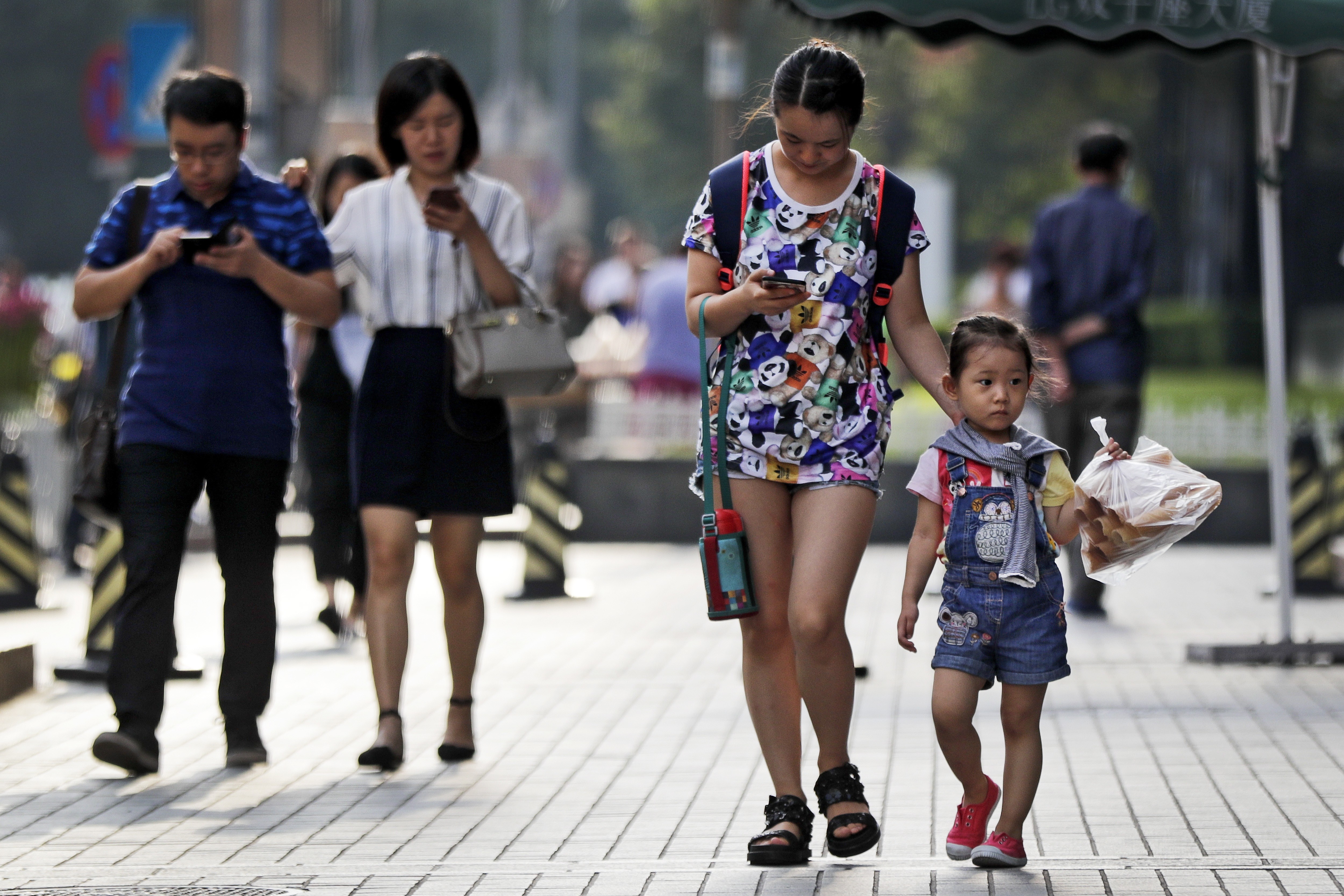 By 2022, Hong Kong’s internet advertising market will be worth US$732 million, according to PwC. Photo: AP Photo