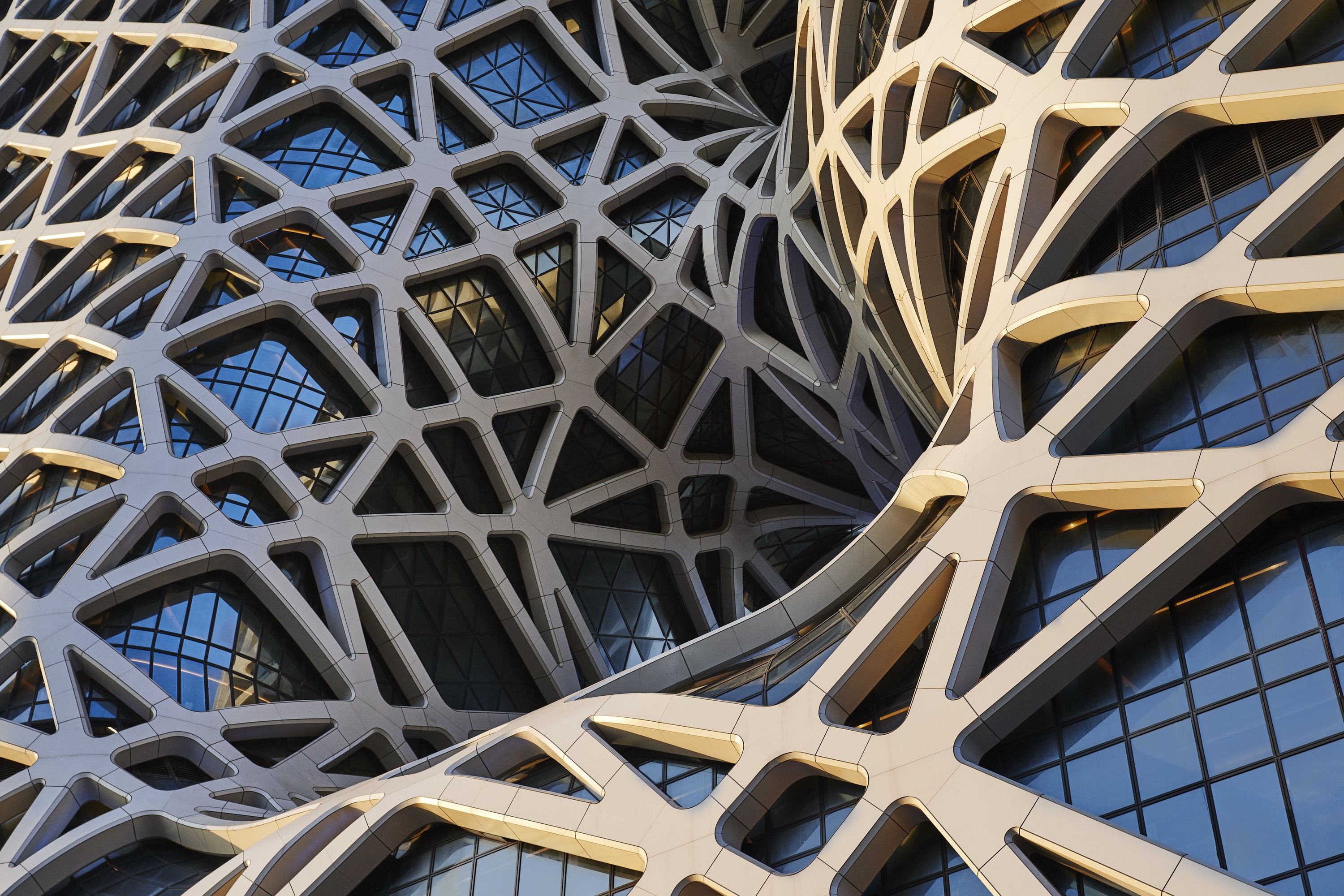 The Morpheus hotel’s futuristic-looking design – which boasts the world’s first free-form exoskeleton – has carved out its own distinctive visual identity, while accommodating 780 ultra-luxurious hotel rooms and a VIP casino