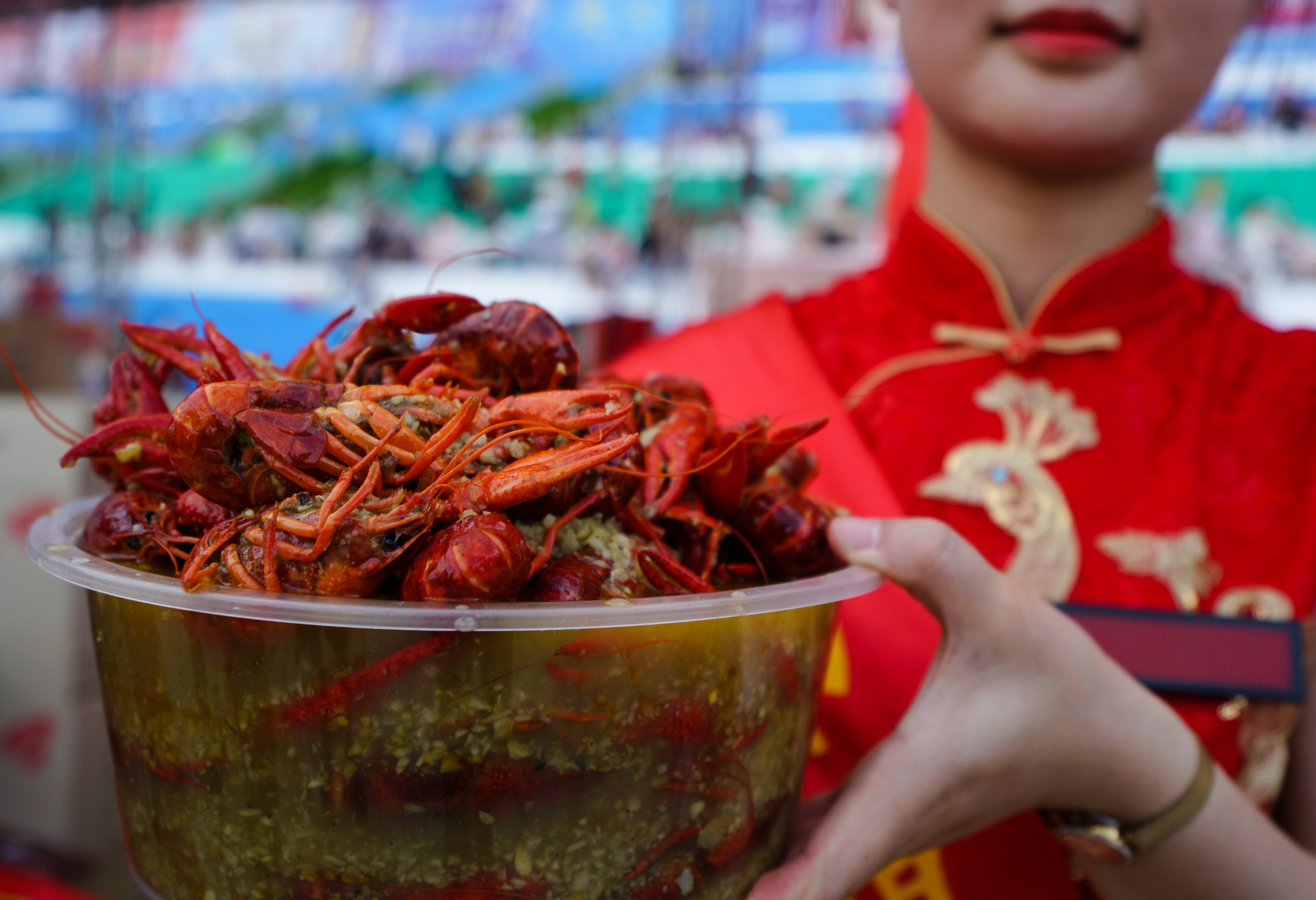 A trainload of crayfish was sent from China to Russia for World Cup fans to enjoy.