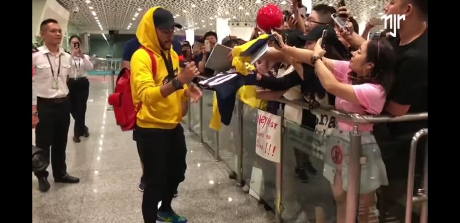 Neymar meets dozens of his fans as he touches down in Shenzhen for Saturday’s French Cup. Photos: Twitter
