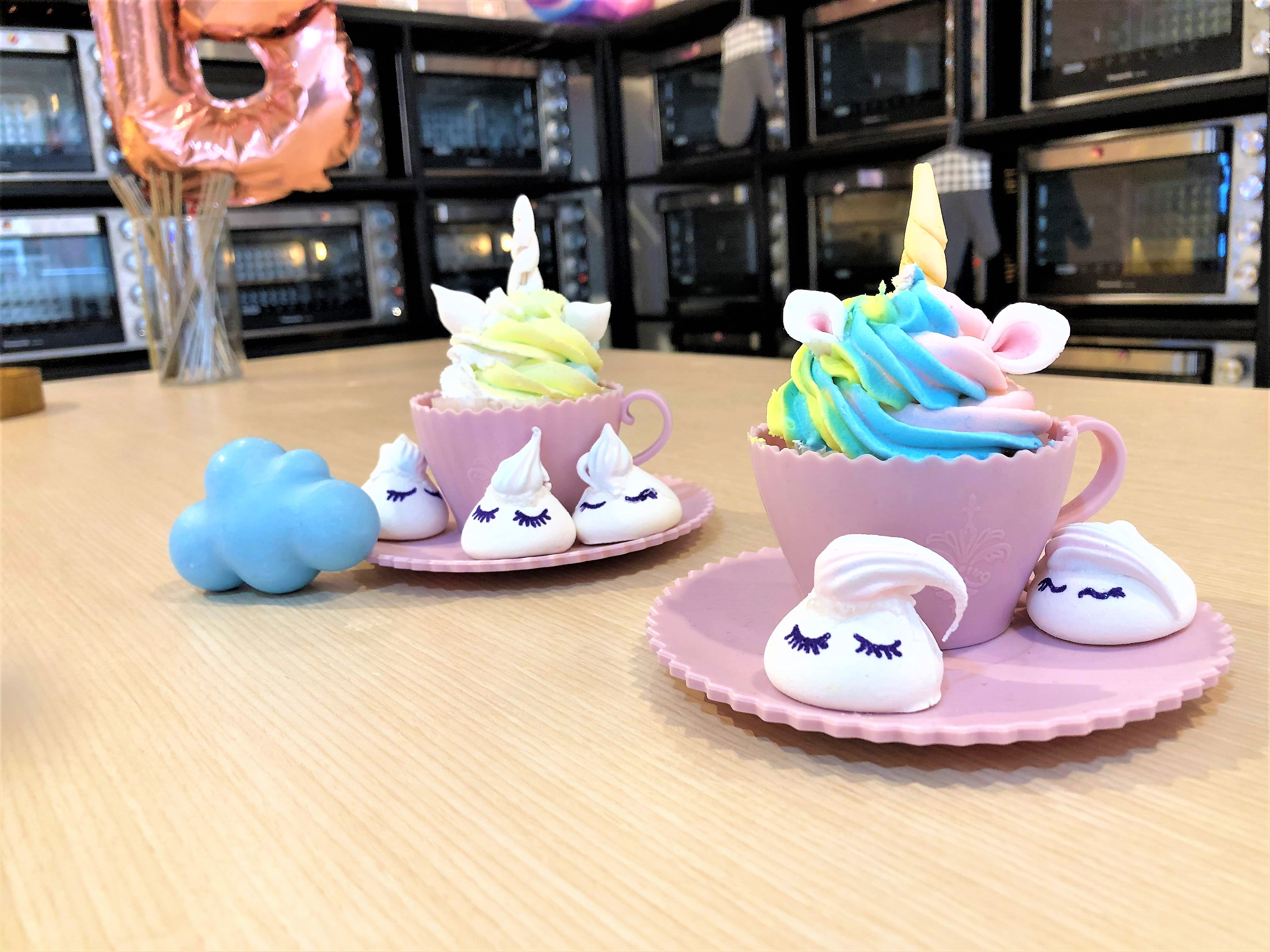 These colourful unicorn cupcakes made by the Bakebe team look adorable and delicious.