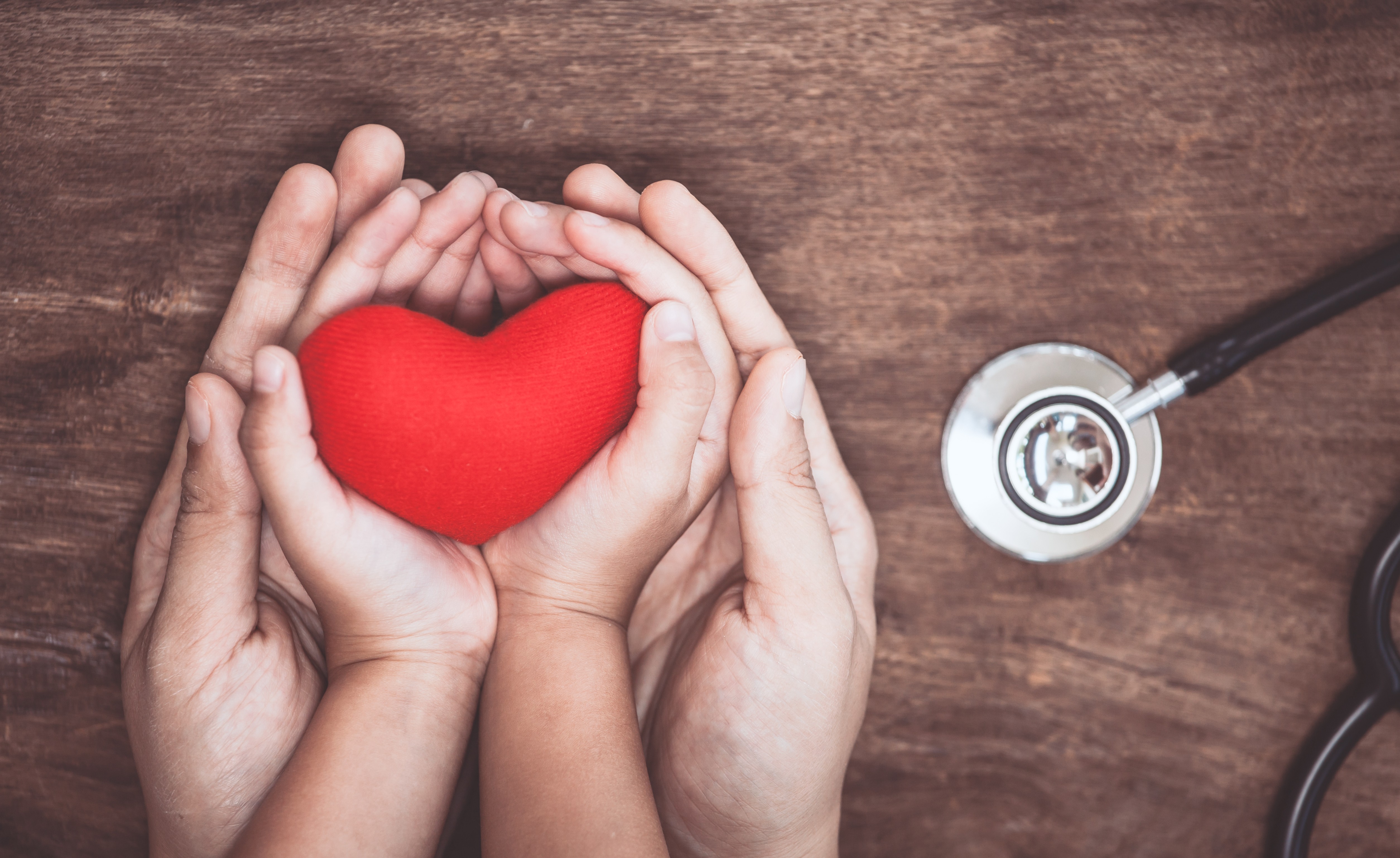 The American Psychological Association says patients who have come close to death during a heart attack should enlist the support of friends, family, and work colleagues.