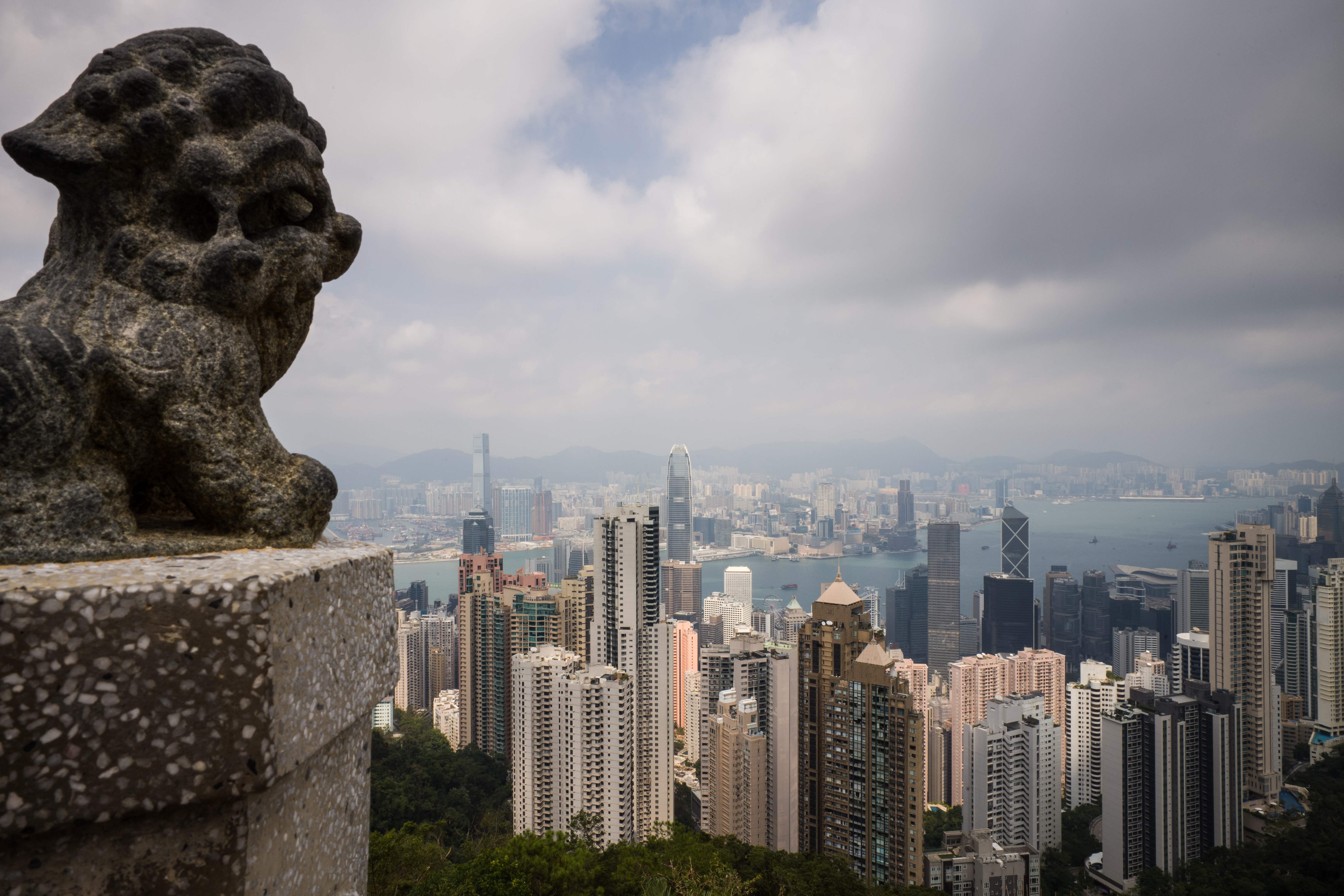 Hong Kong’s property market is showing signs of slowing down as a slew of factors have caused prices to fall recently. Photo: AFP