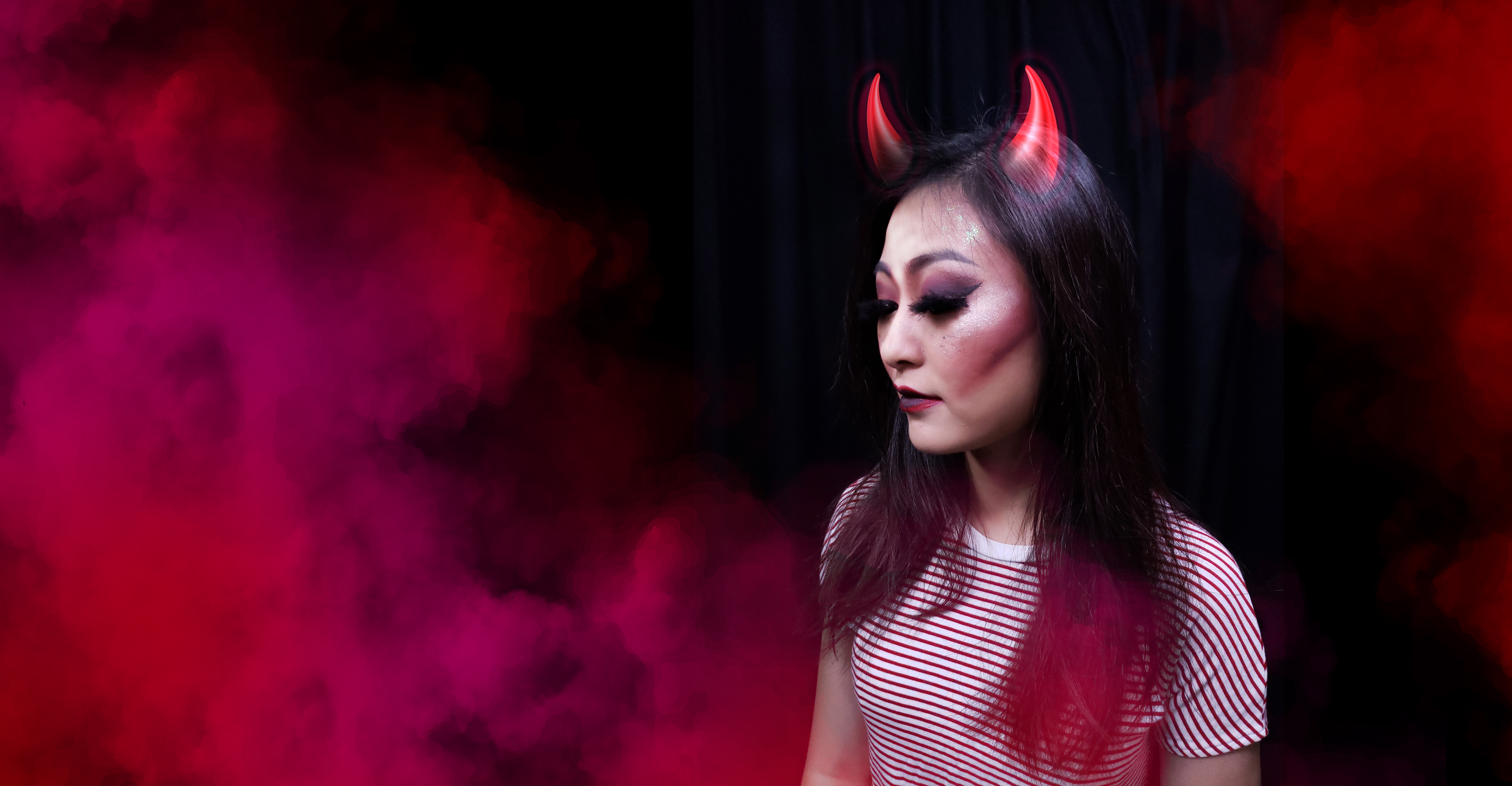 Just a few strokes of cleverly applied make-up can turn you into a devil this Halloween. Photos: Aydee Tee