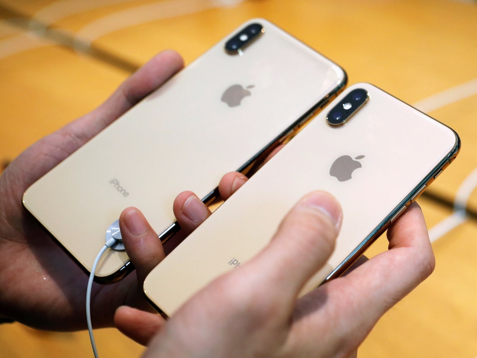 Apple has made a few improvements to the front and rear cameras of the iPhone XS and XS Max, including faster sensors and zero shutter lag. Photo: Edgar Su/Reuter