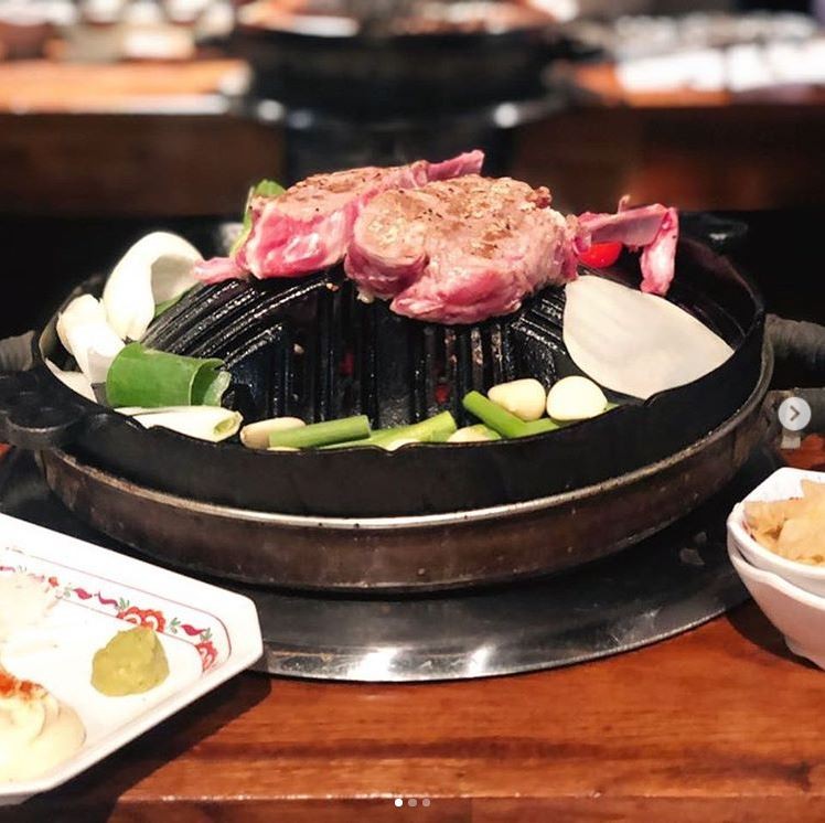 The grill used to cook Jingisukan is said to be in the shape of a Mongolian solder’s hat. Instagram: @fablab_jeju