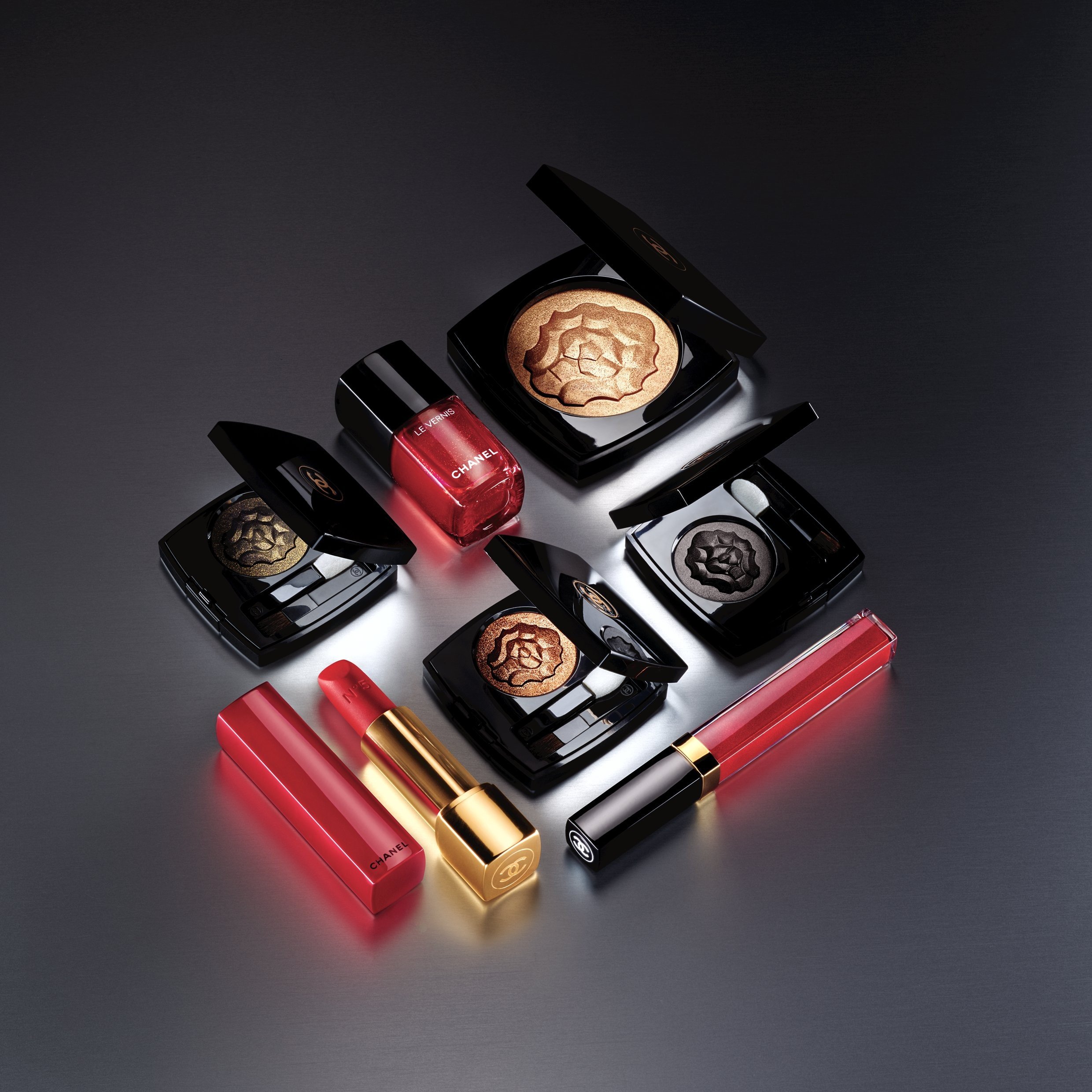 Chanel’s new Christmas make-up collection, Collection Libre, which includes eye shadow, lipsticks, lip gloss and a highlighter.